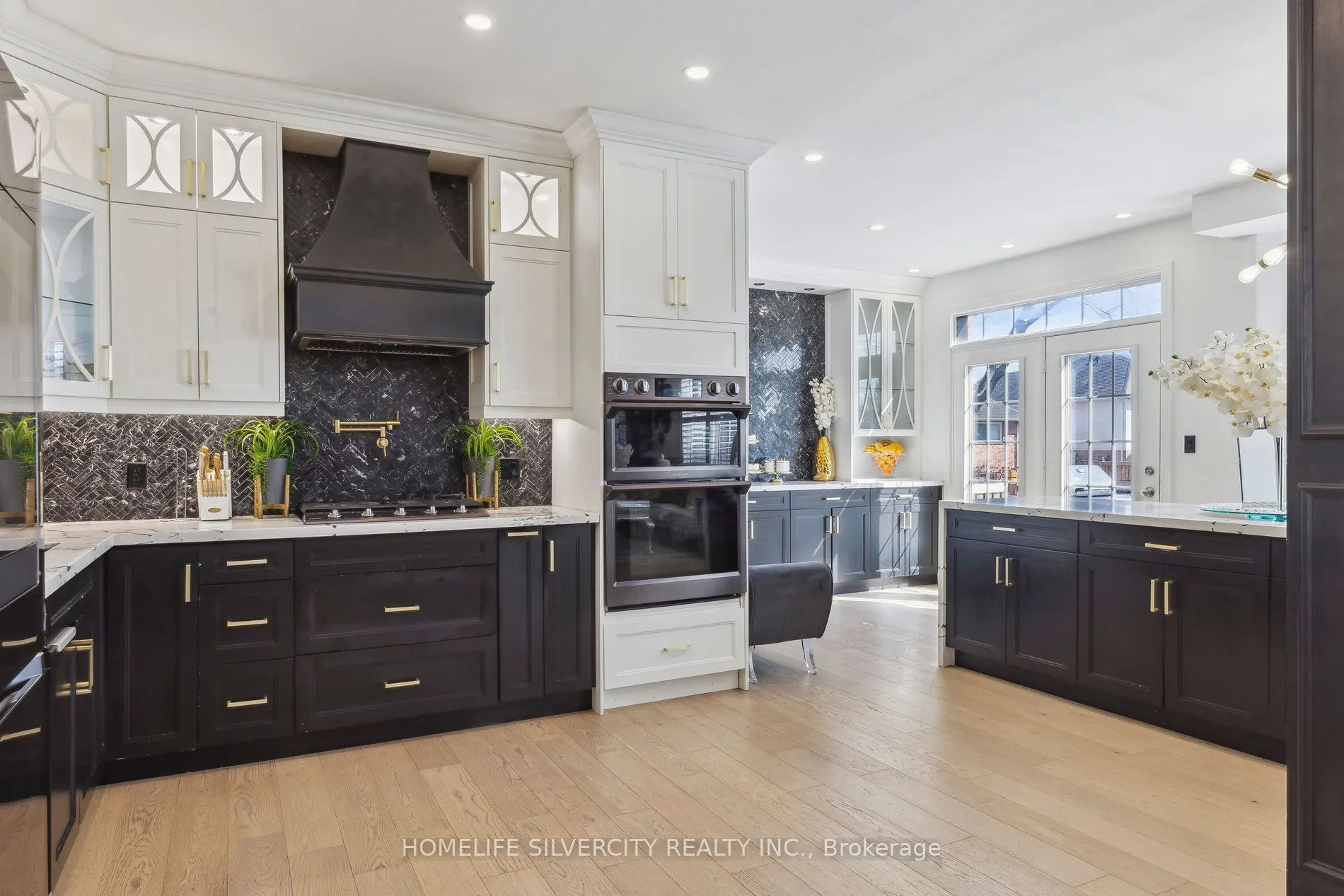 579 Faywood Crescent