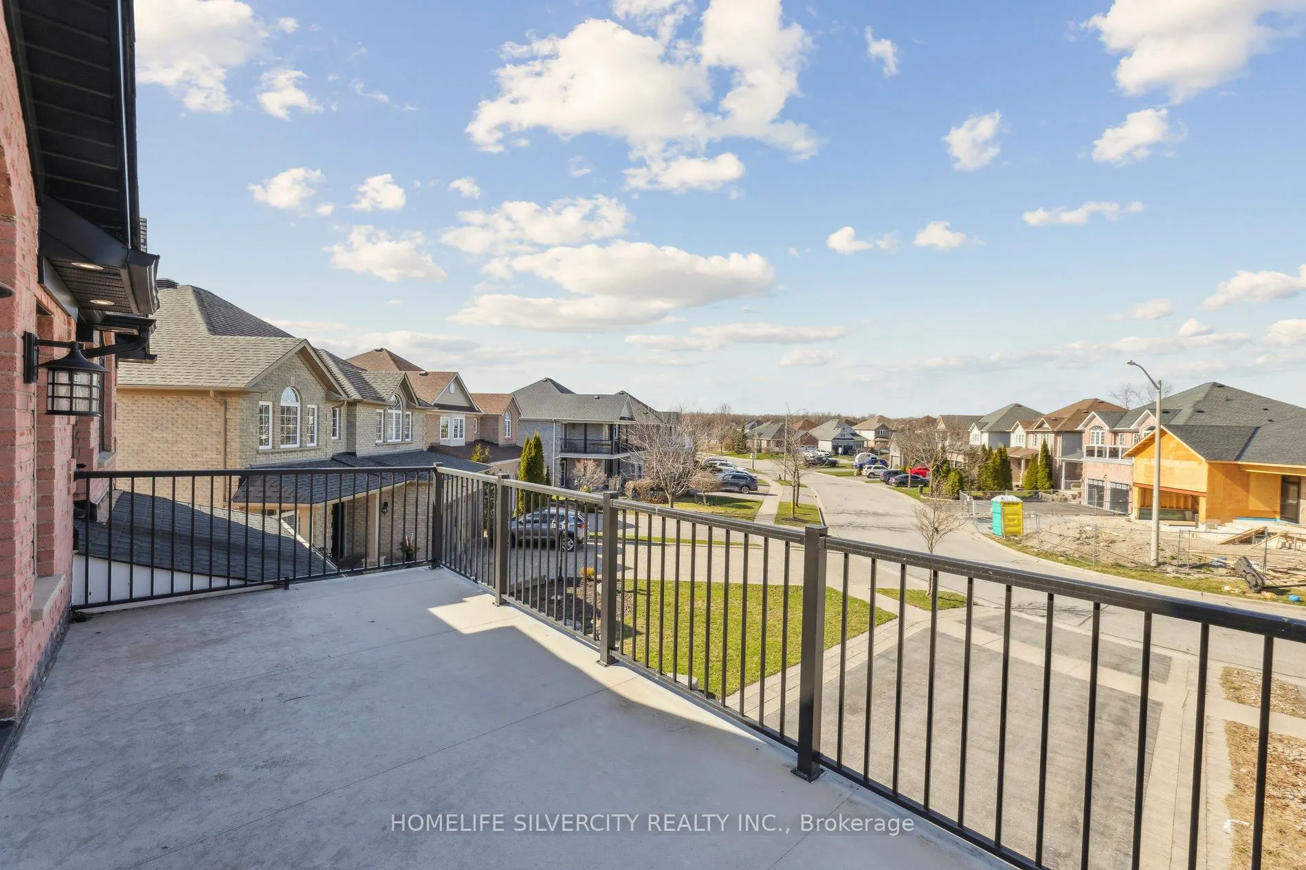 579 Faywood Crescent