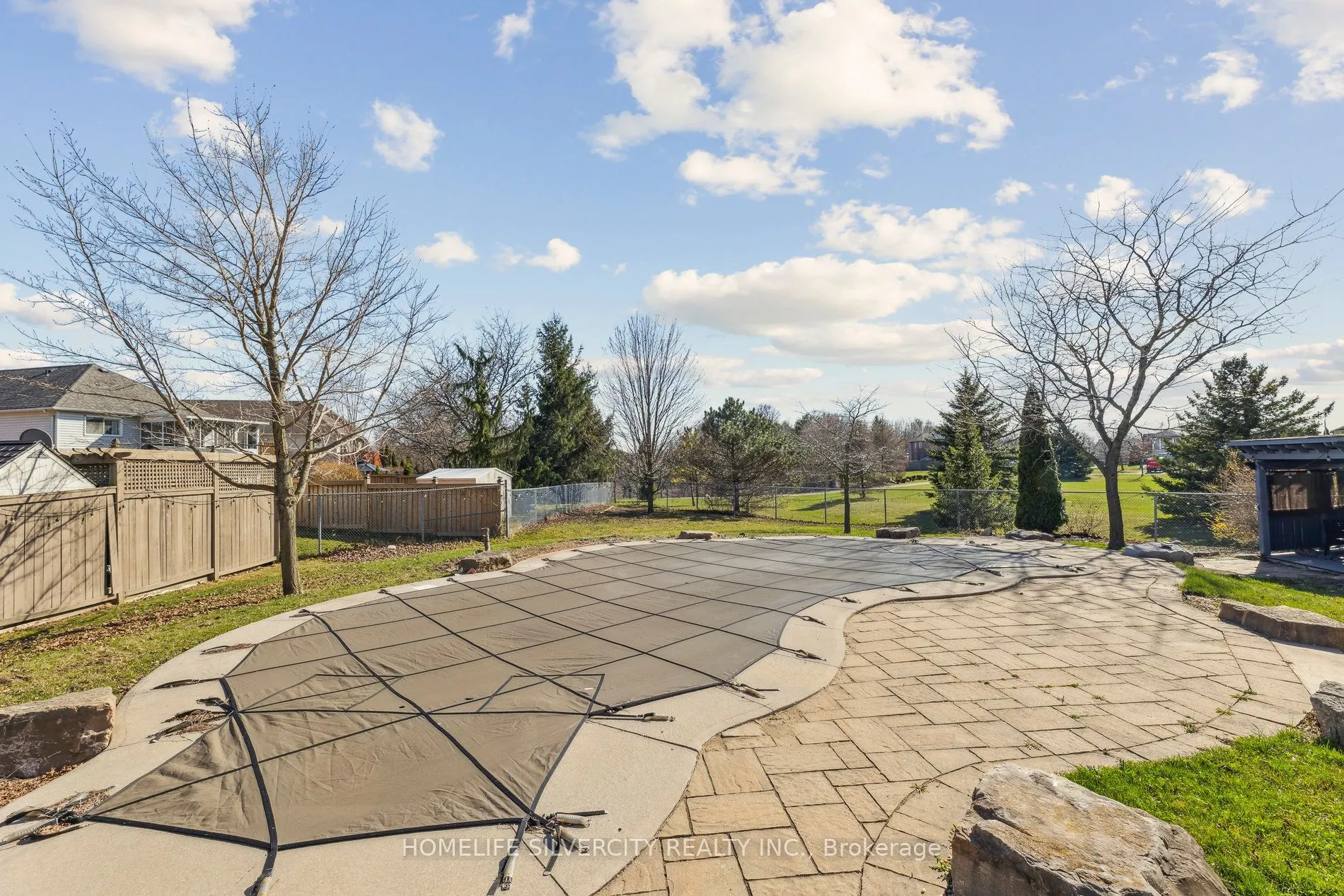 579 Faywood Crescent