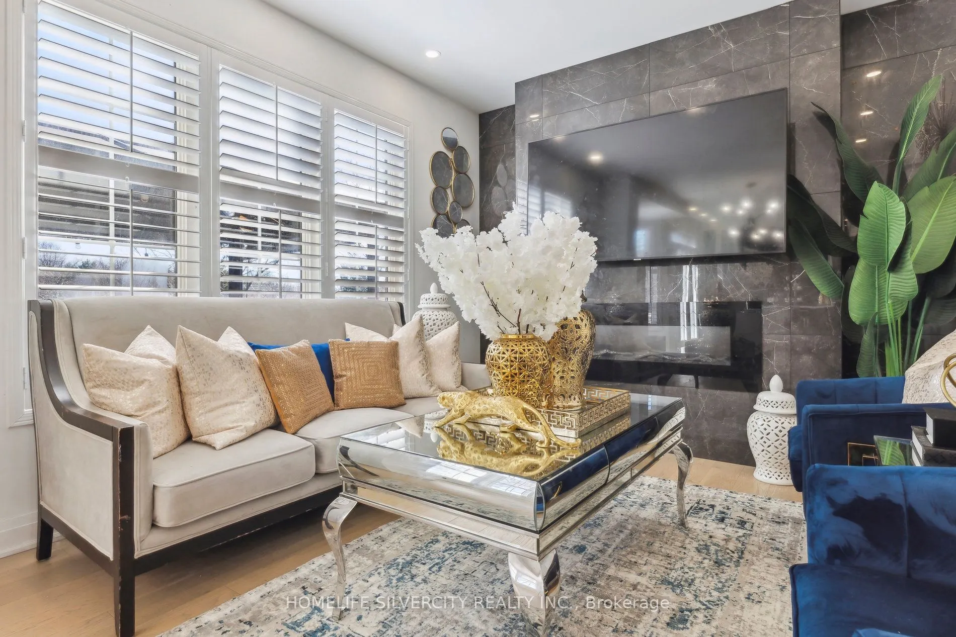 579 Faywood Crescent