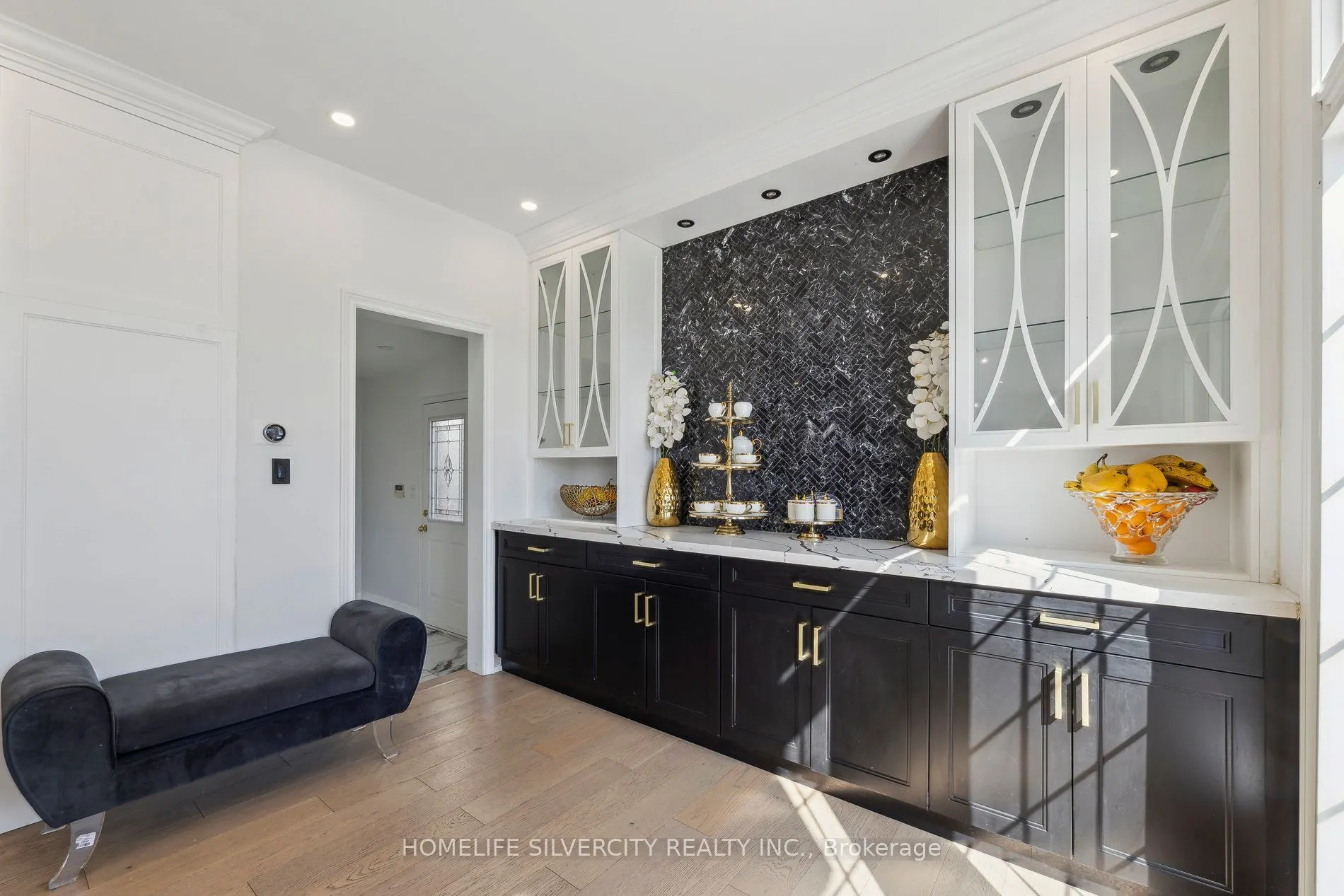 579 Faywood Crescent