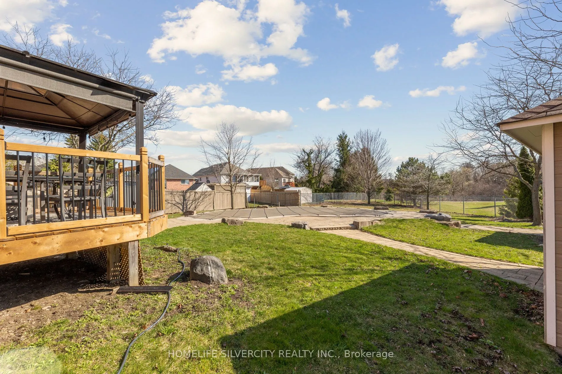 579 Faywood Crescent