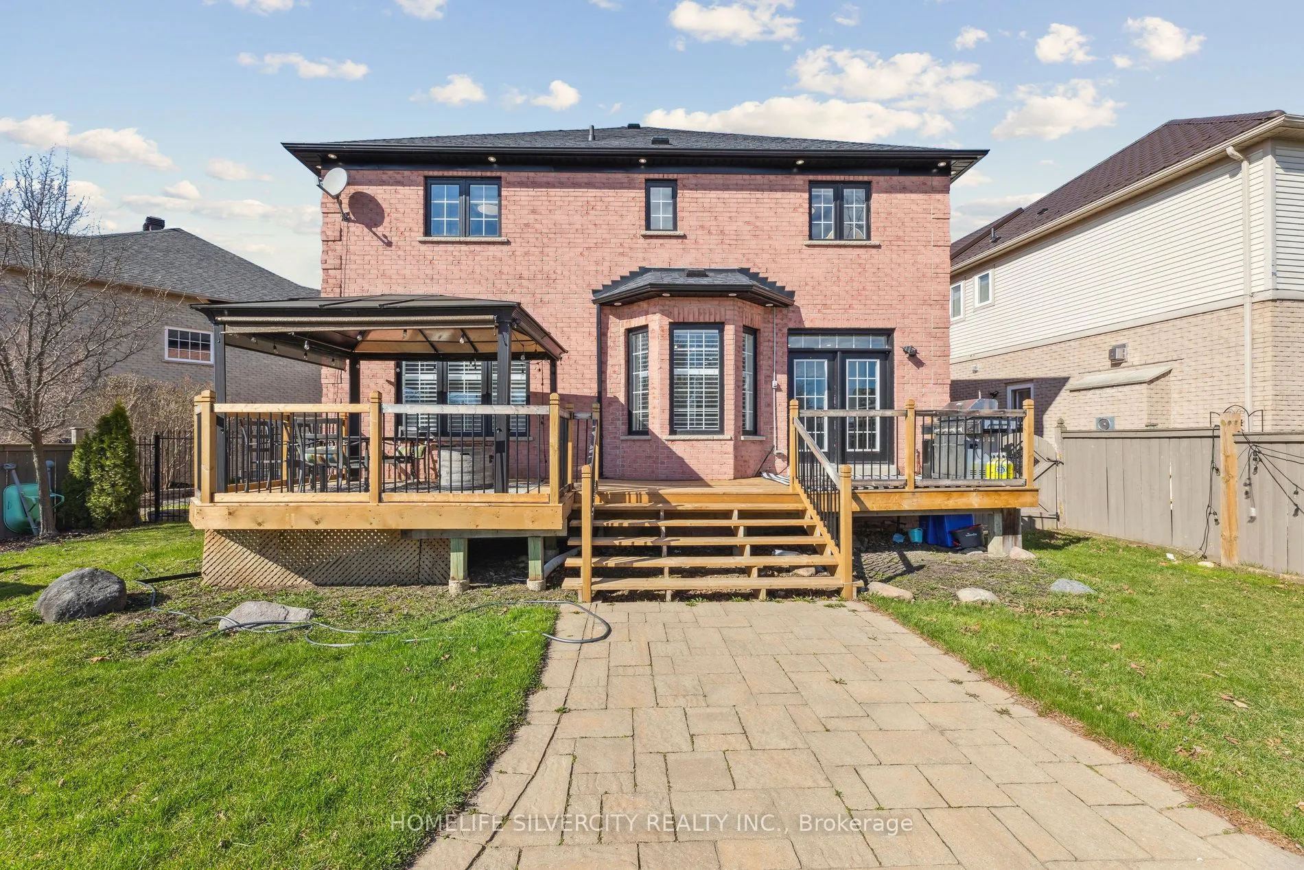 579 Faywood Crescent