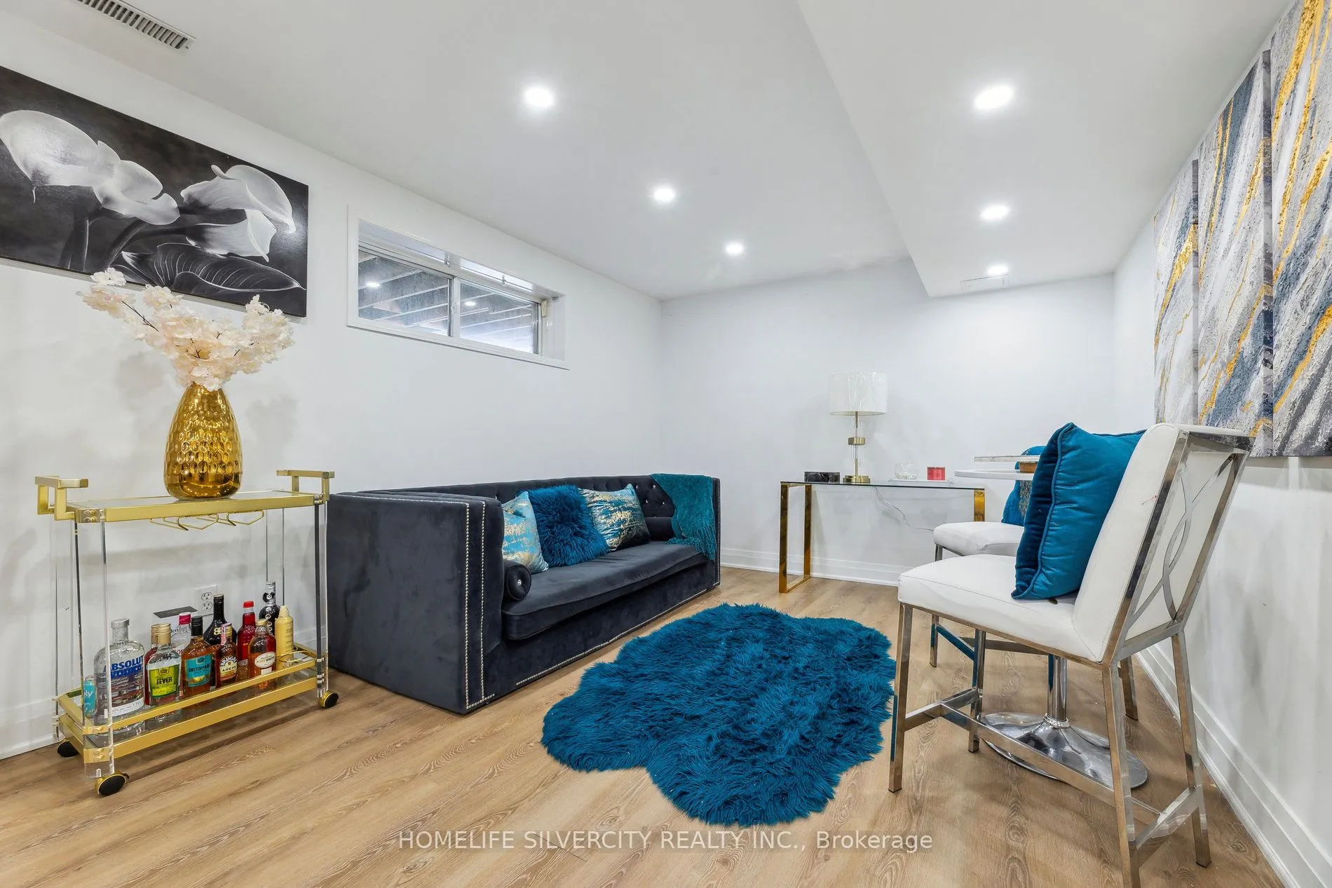 579 Faywood Crescent