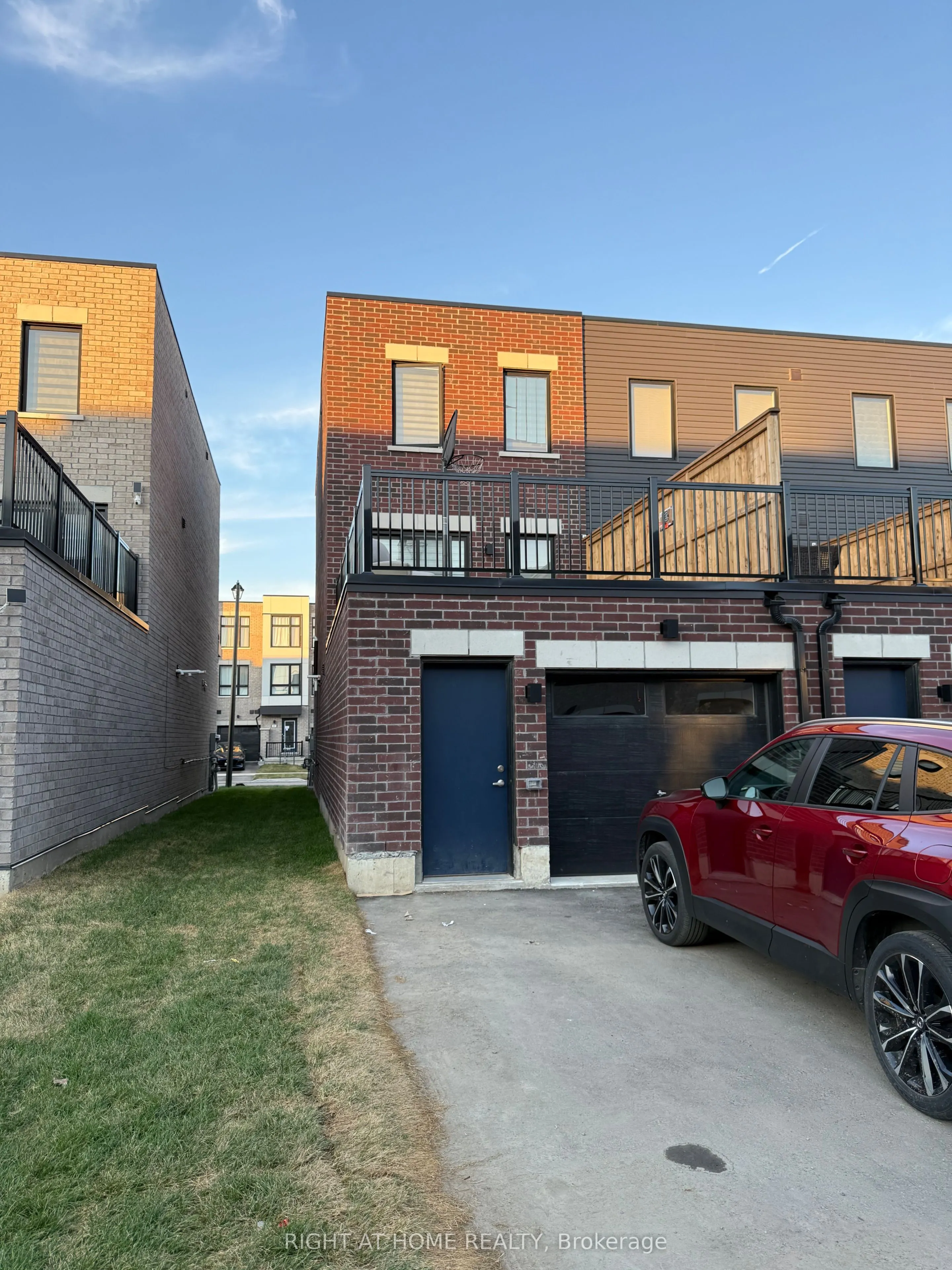 36 Bateson Street