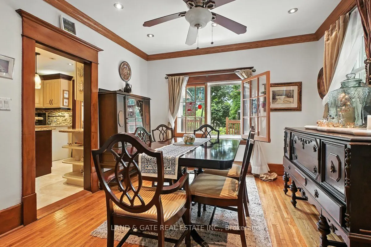 519 Kingston Road W