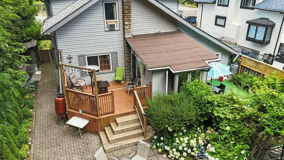 519 Kingston Road W