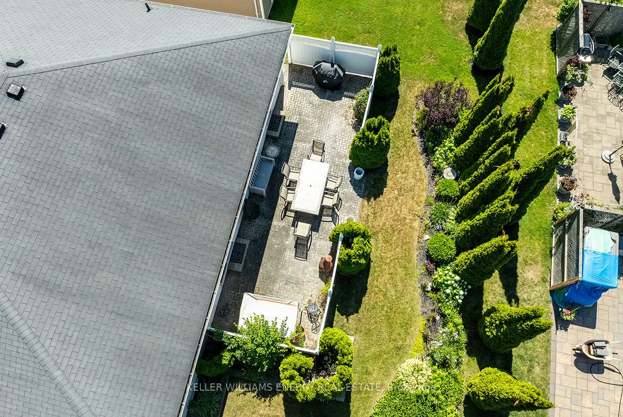 16 Kissingbridge Lane