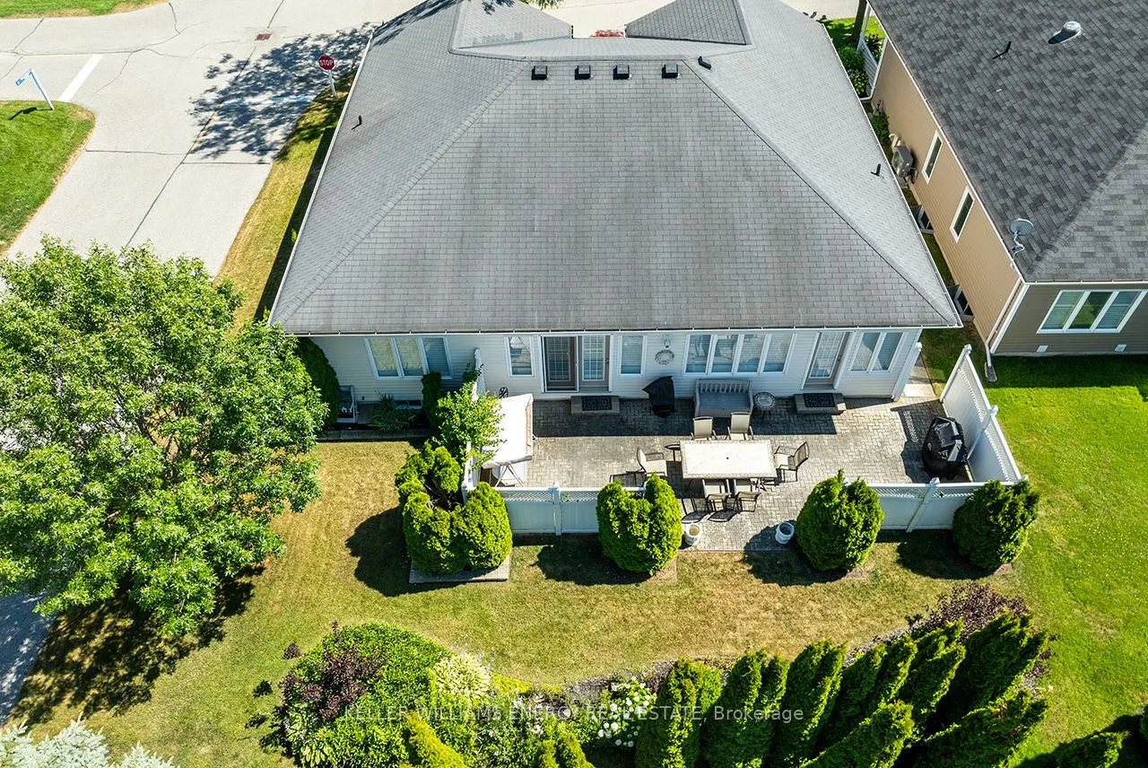 16 Kissingbridge Lane