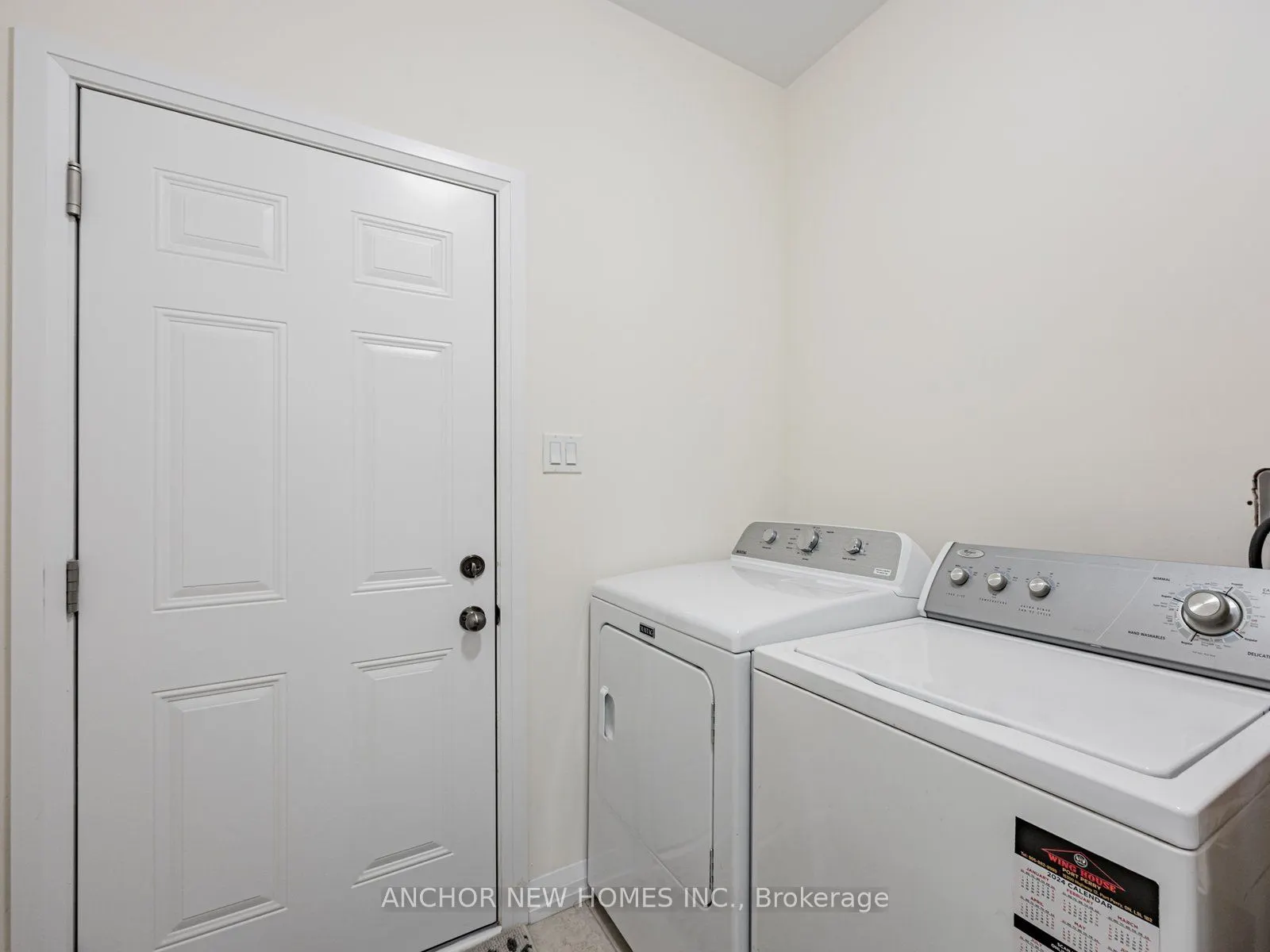62 Holtby Court W