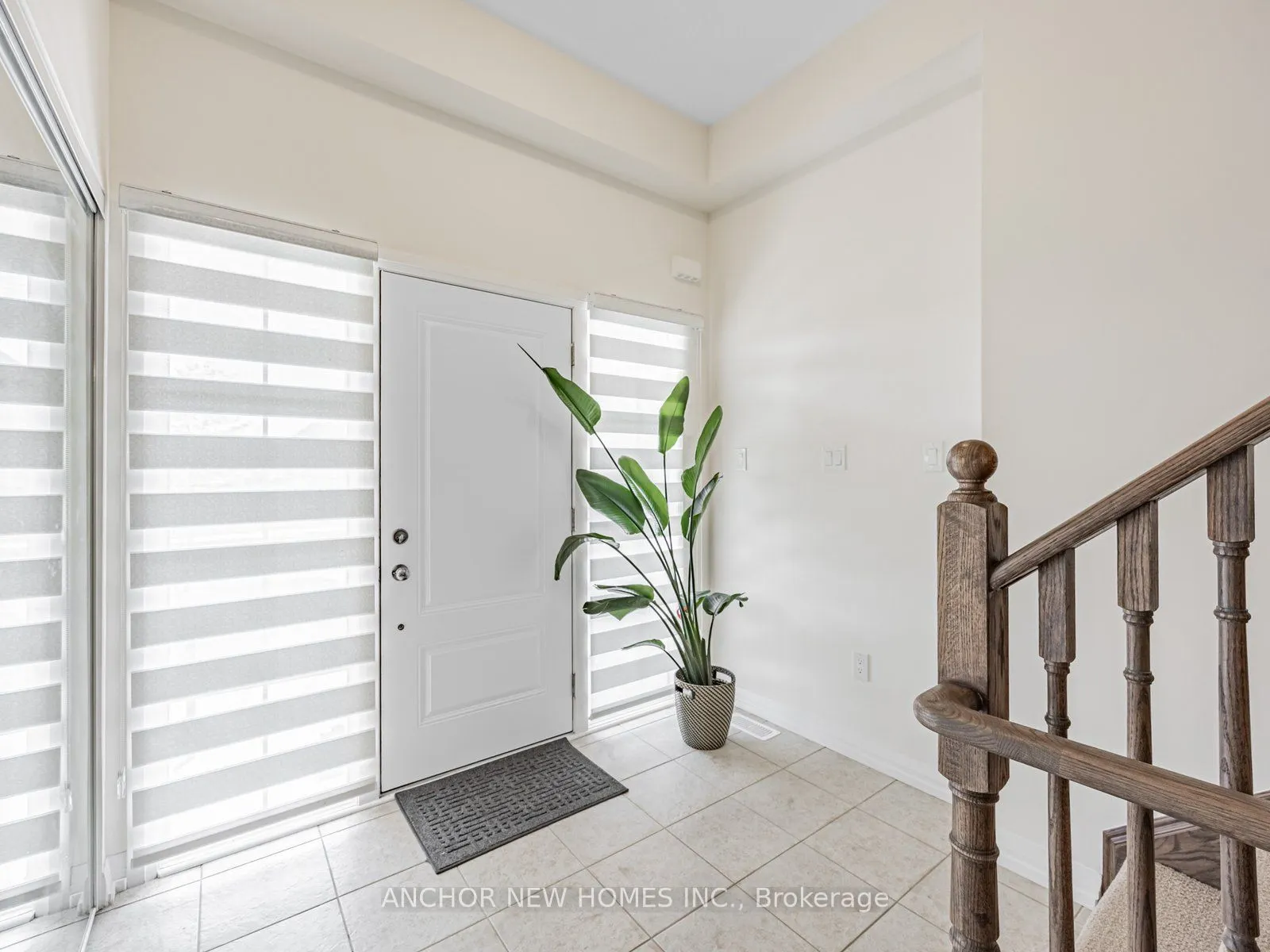 62 Holtby Court W
