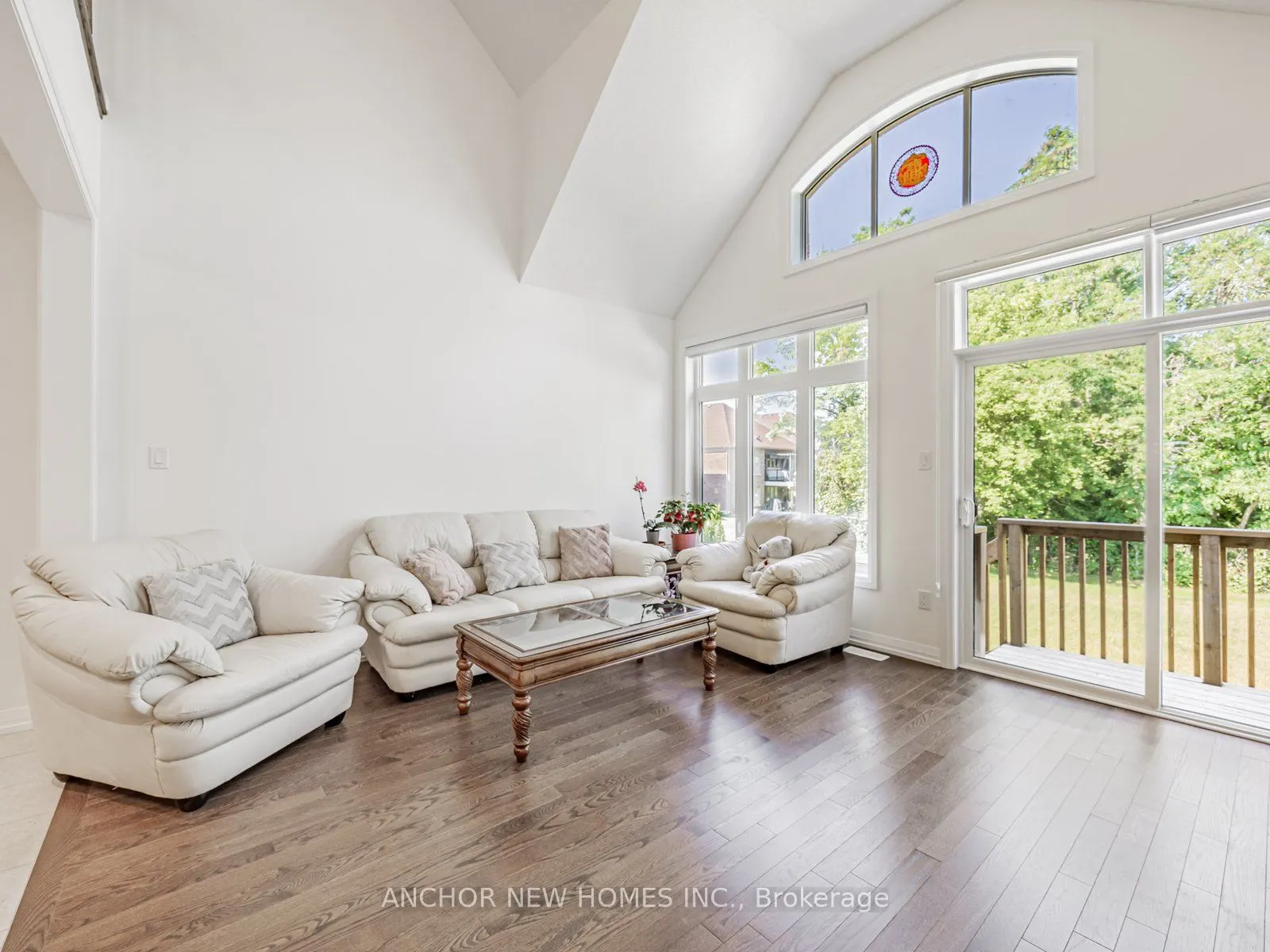 62 Holtby Court W
