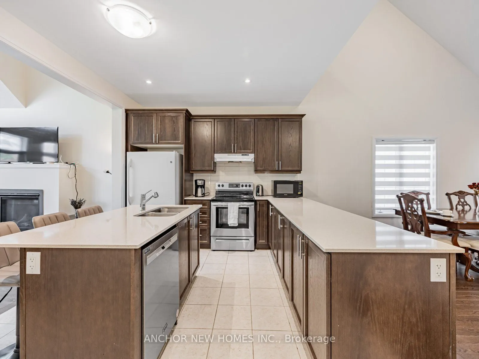 62 Holtby Court W