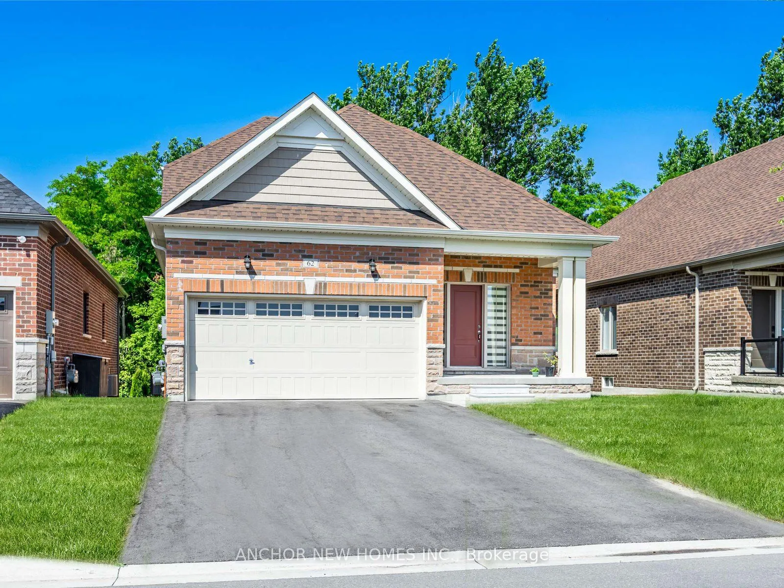 62 Holtby Court W