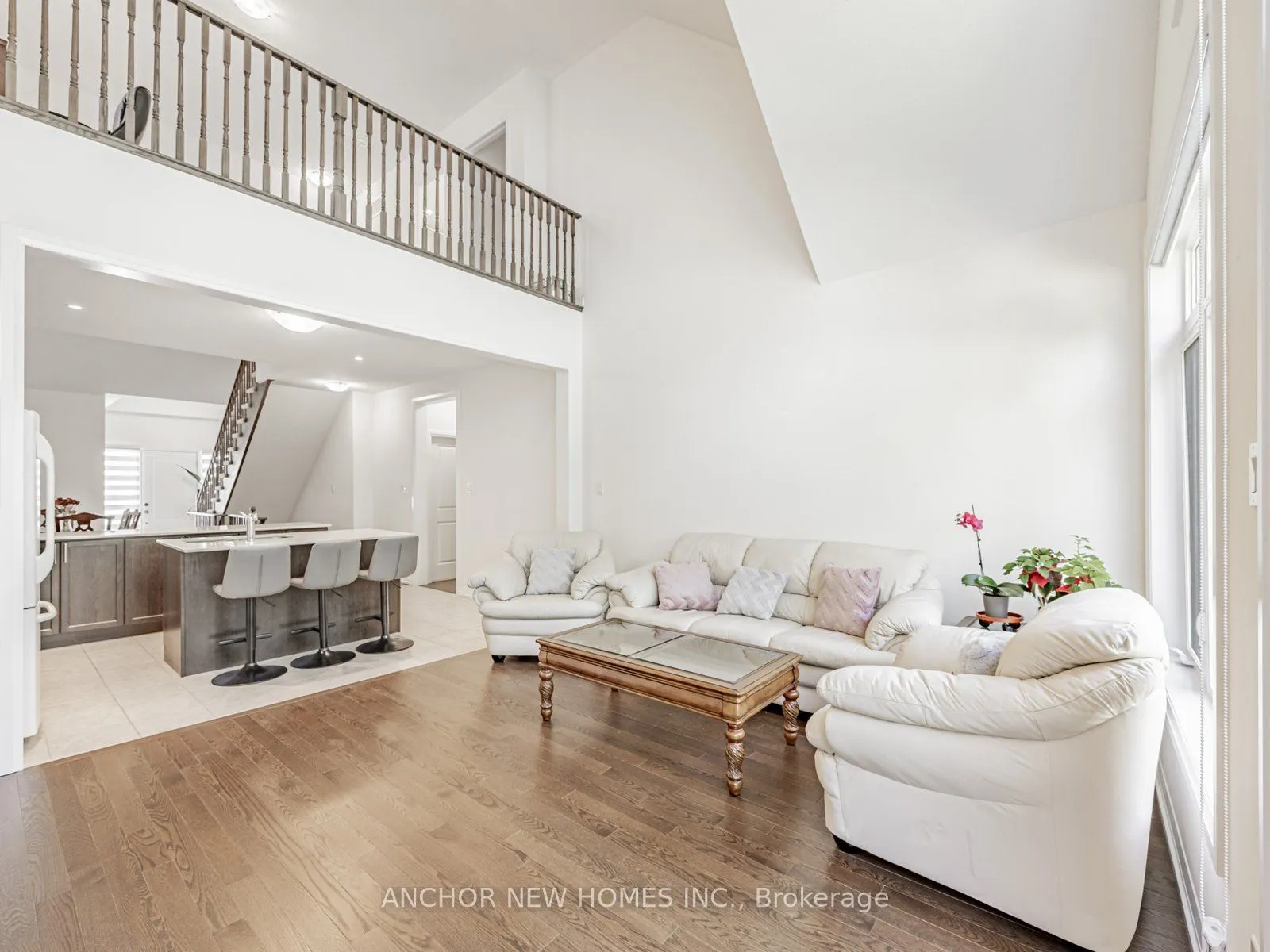 62 Holtby Court W
