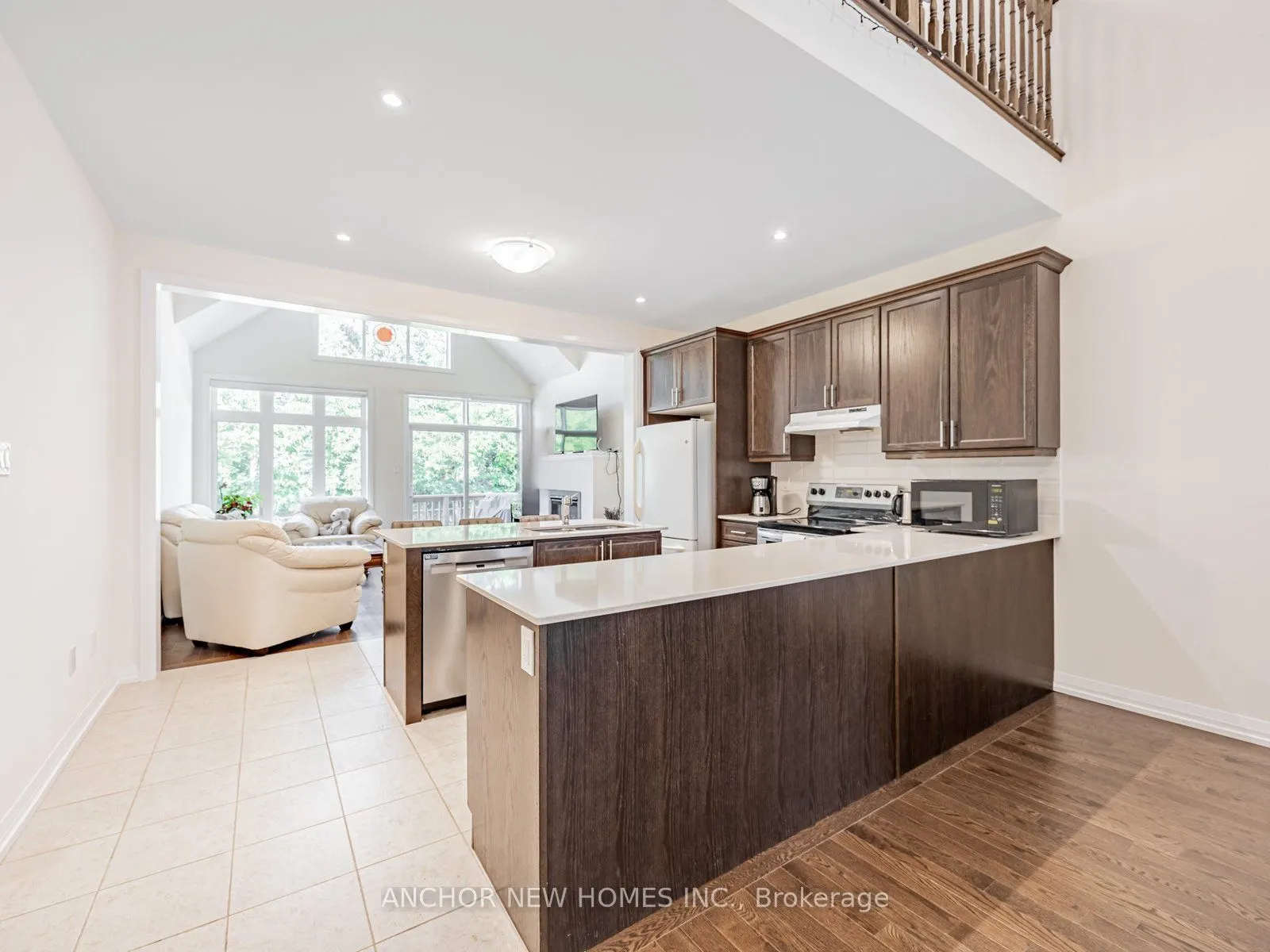 62 Holtby Court W