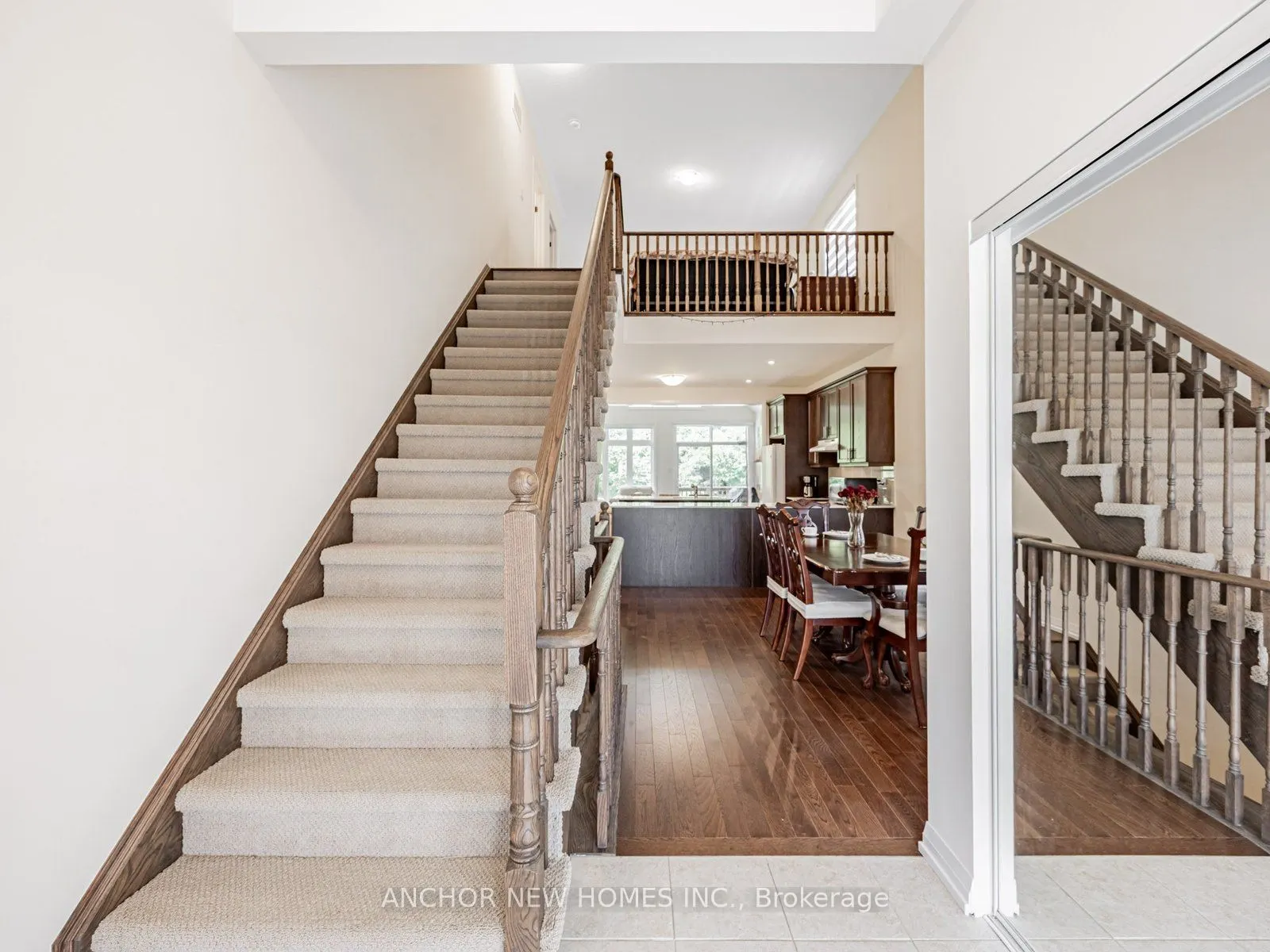 62 Holtby Court W