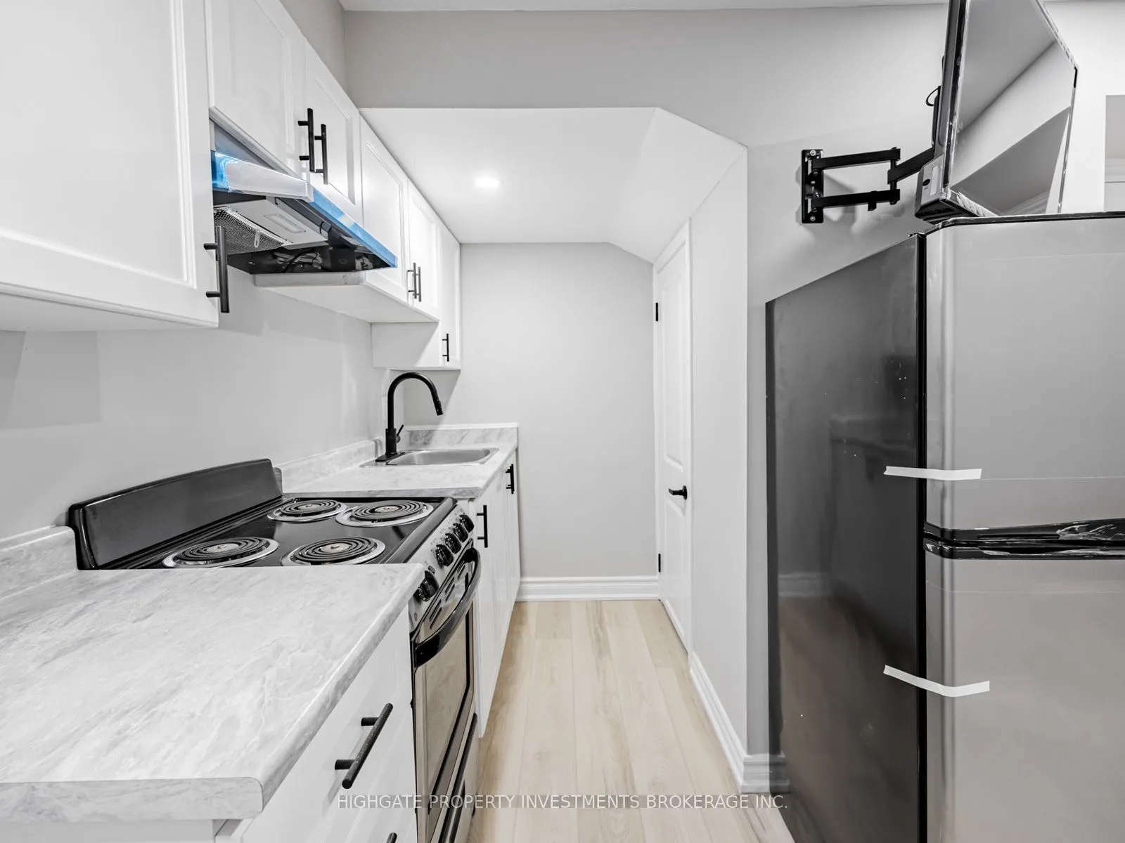 6 Harper Hill Drive, #Baseement