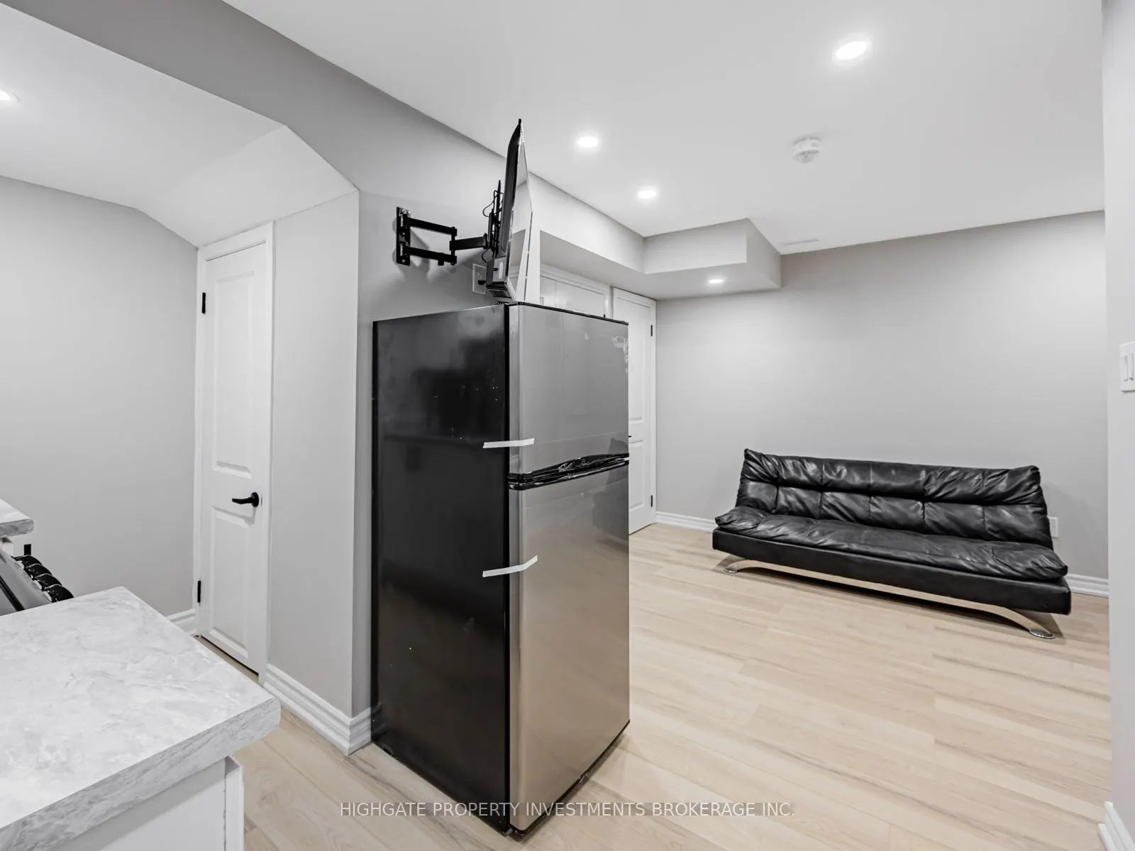 6 Harper Hill Drive, #Baseement