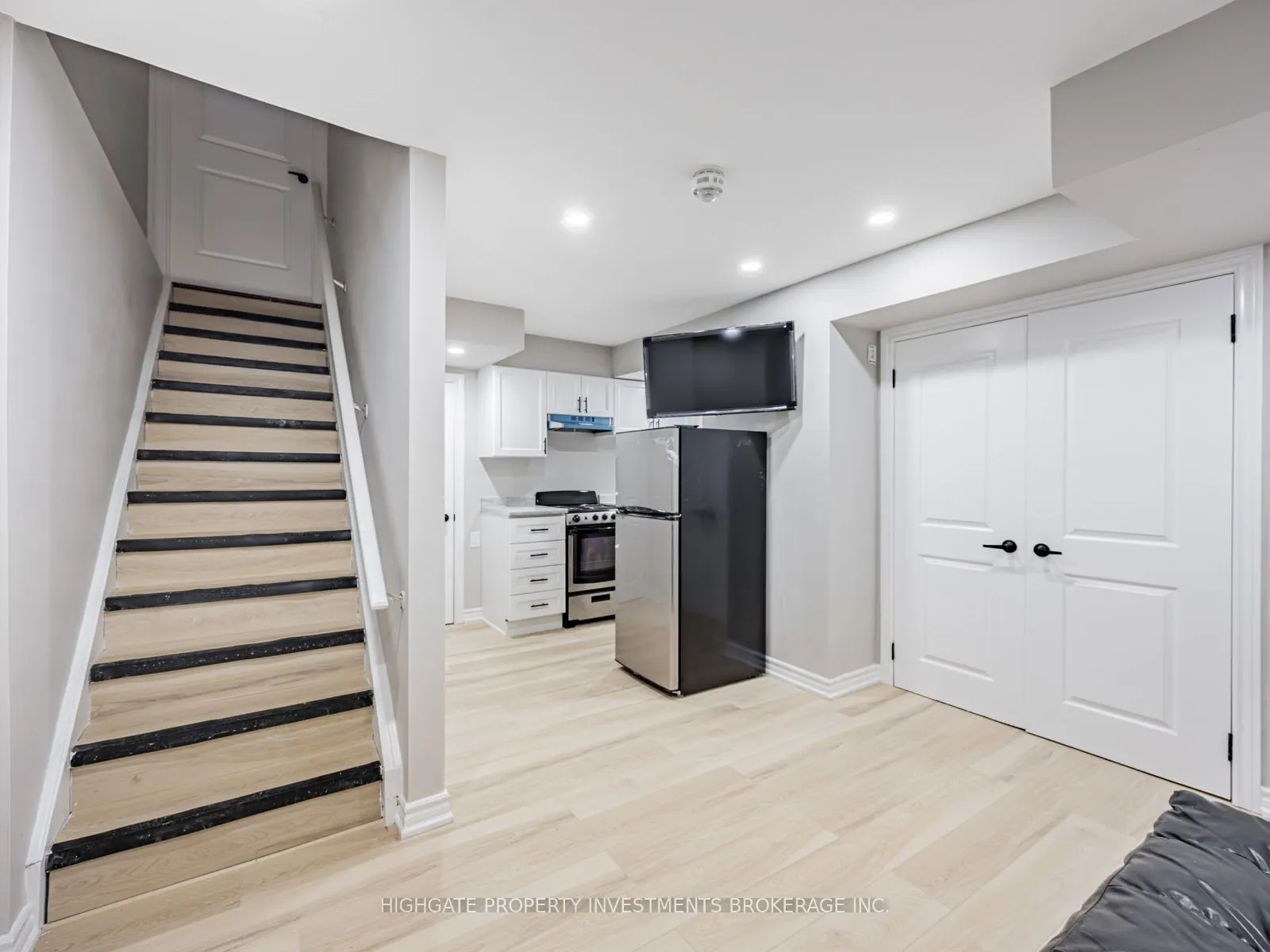 6 Harper Hill Drive, #Baseement