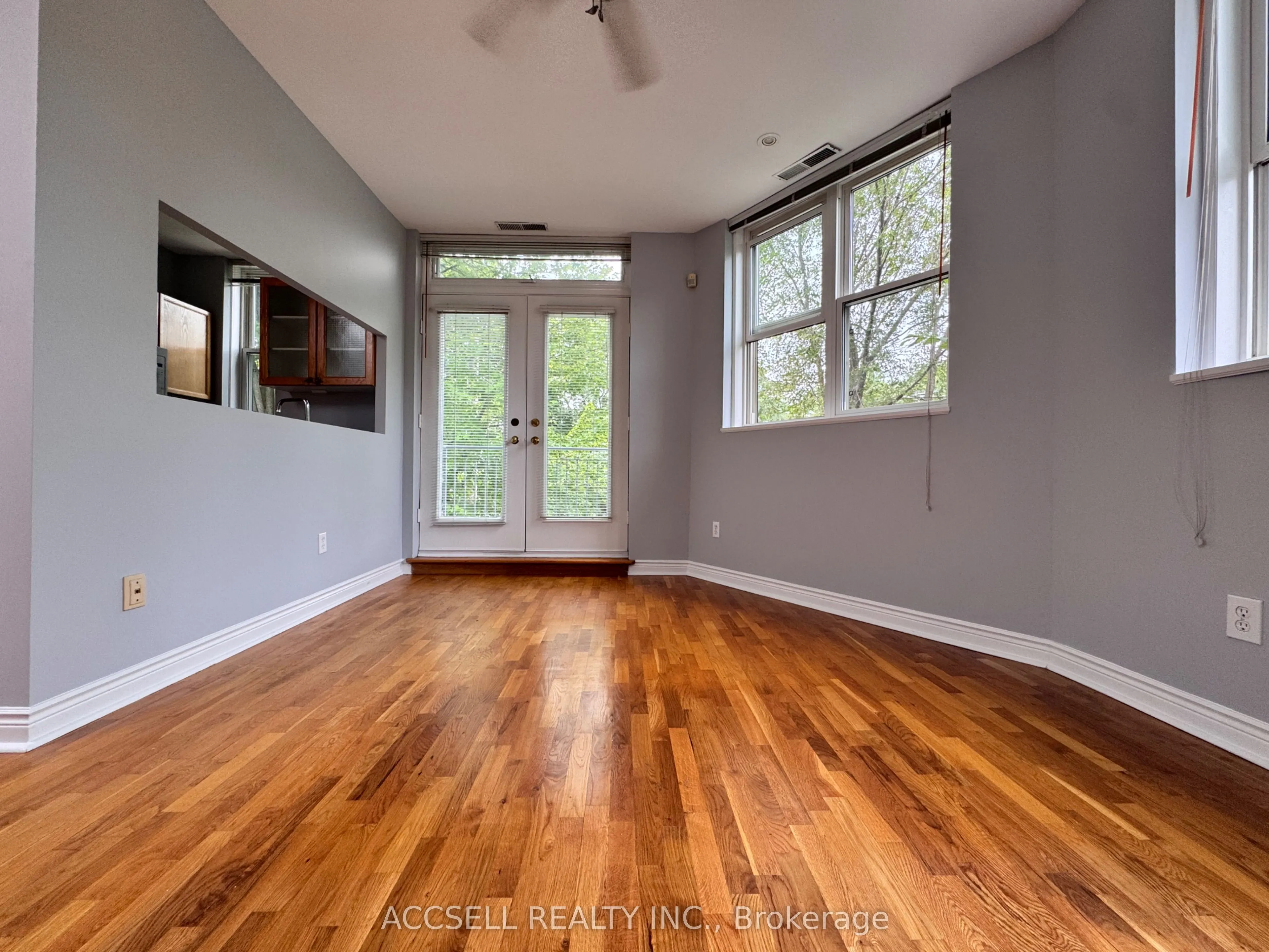 15 Glen Manor Drive, #302