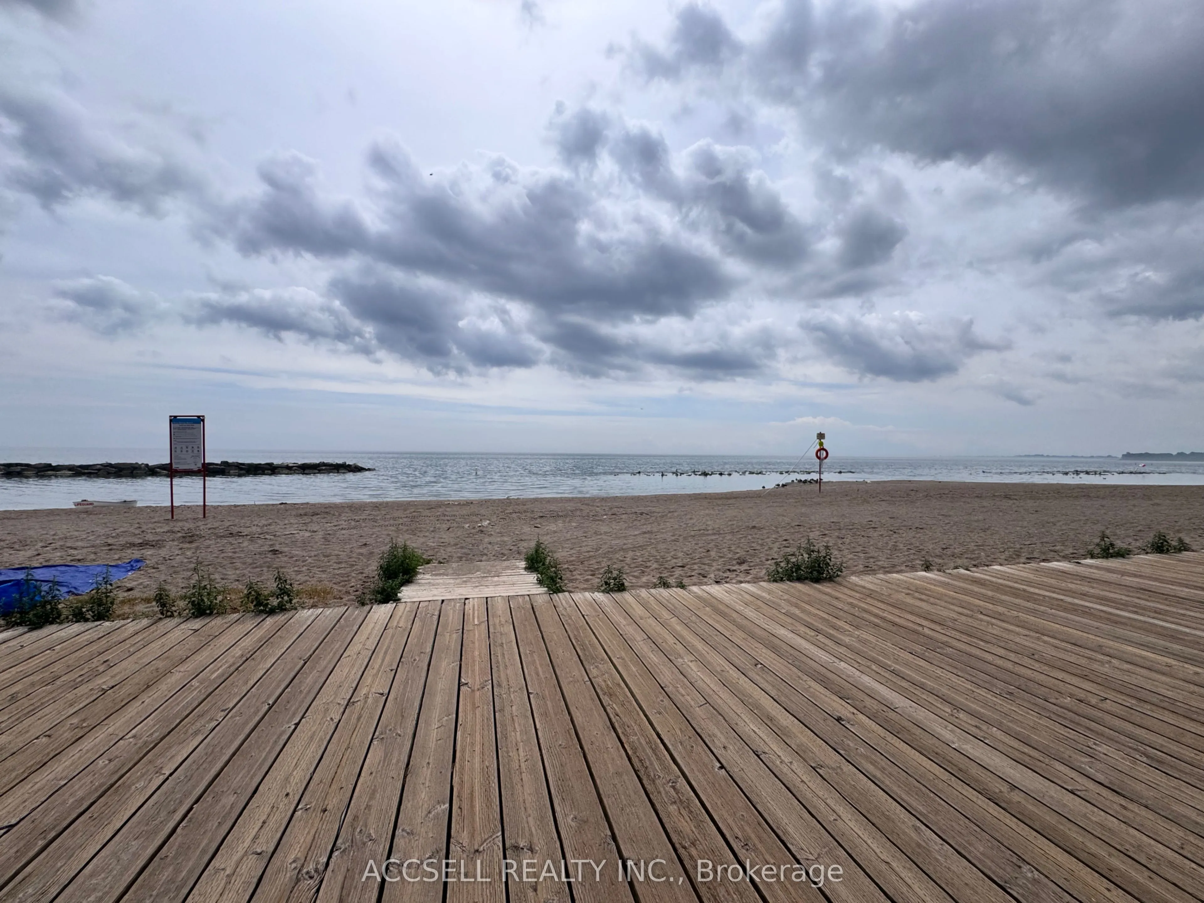 15 Glen Manor Drive, #302