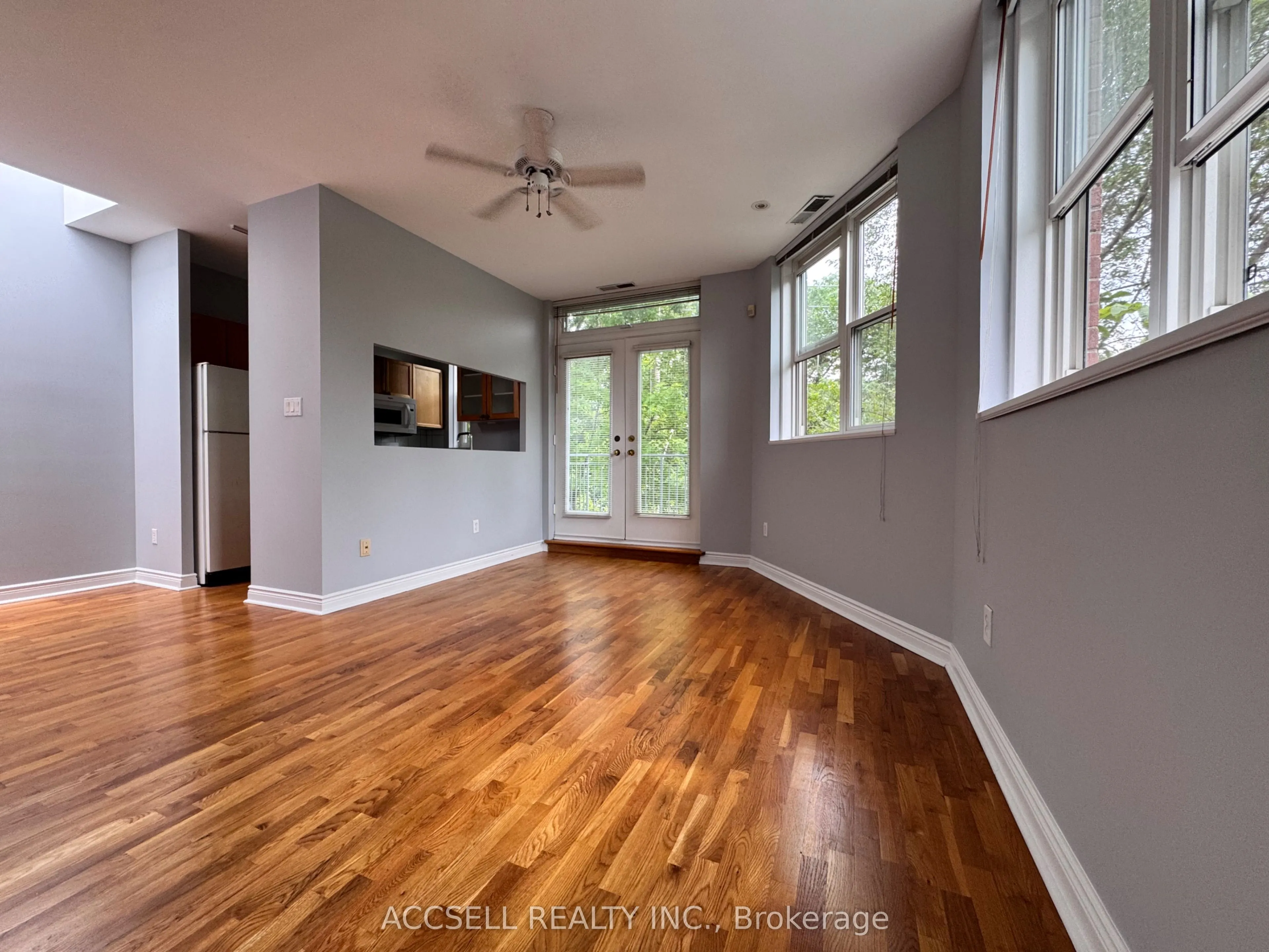 15 Glen Manor Drive, #302