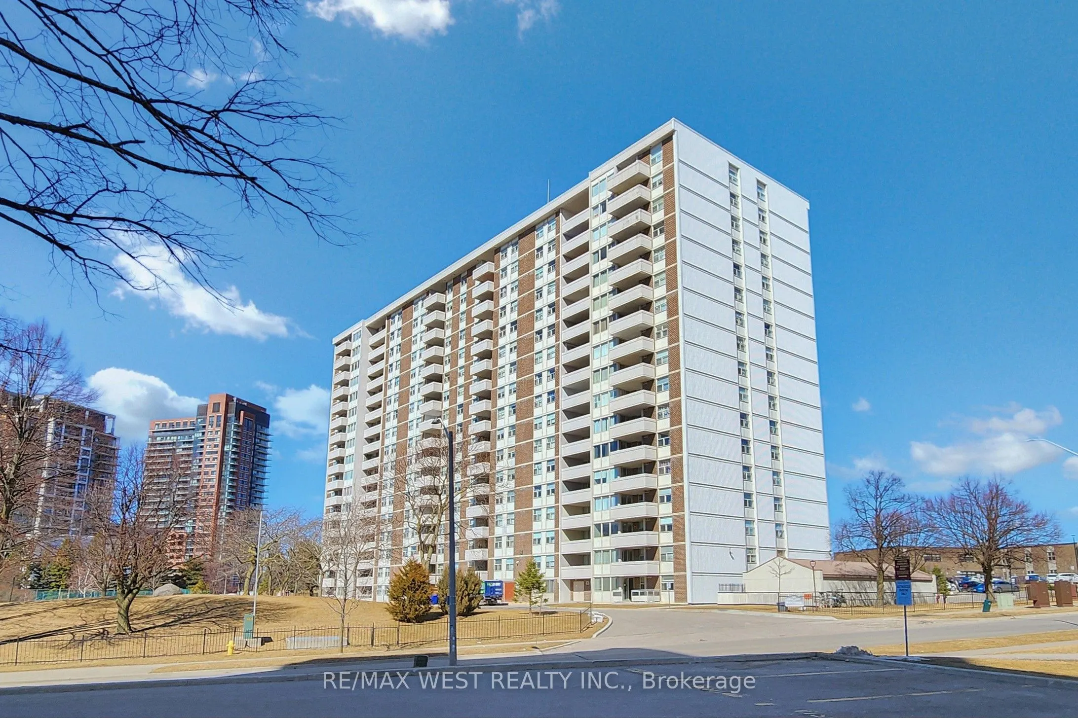 44 Falby Court, #1207