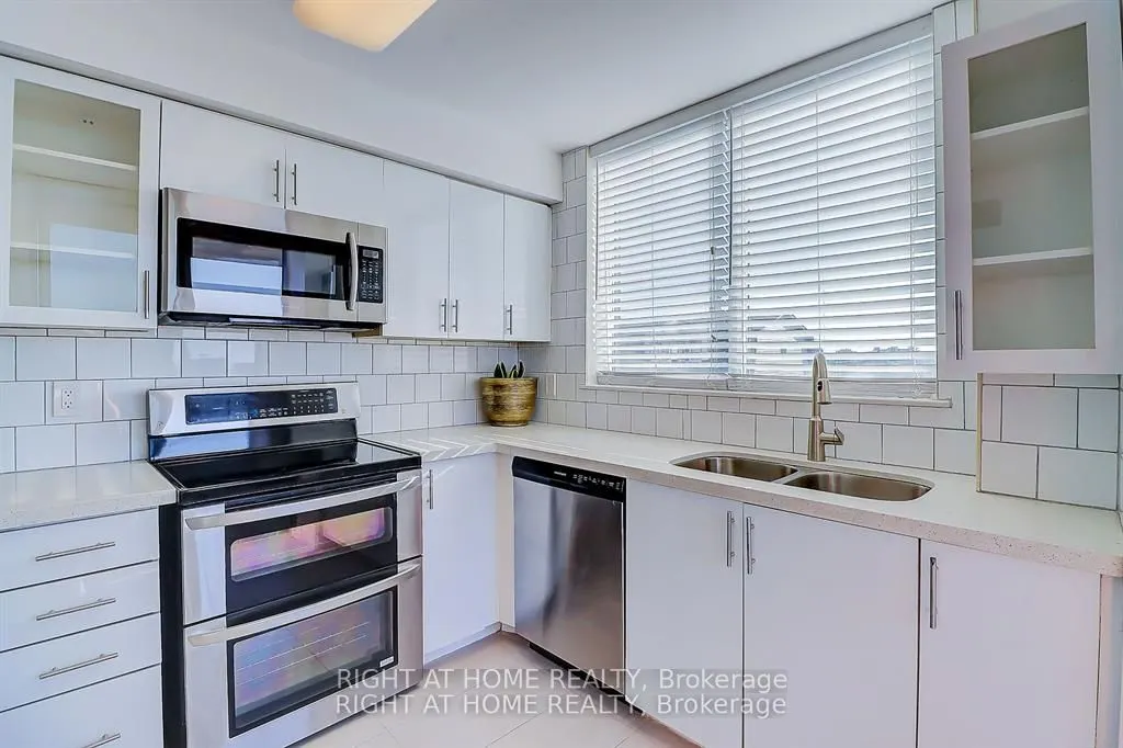 1625 Pickering Parkway, #404