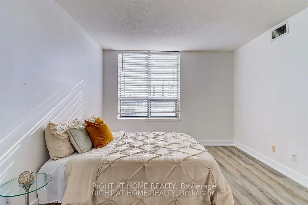 1625 Pickering Parkway, #404