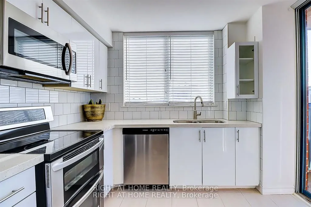 1625 Pickering Parkway, #404
