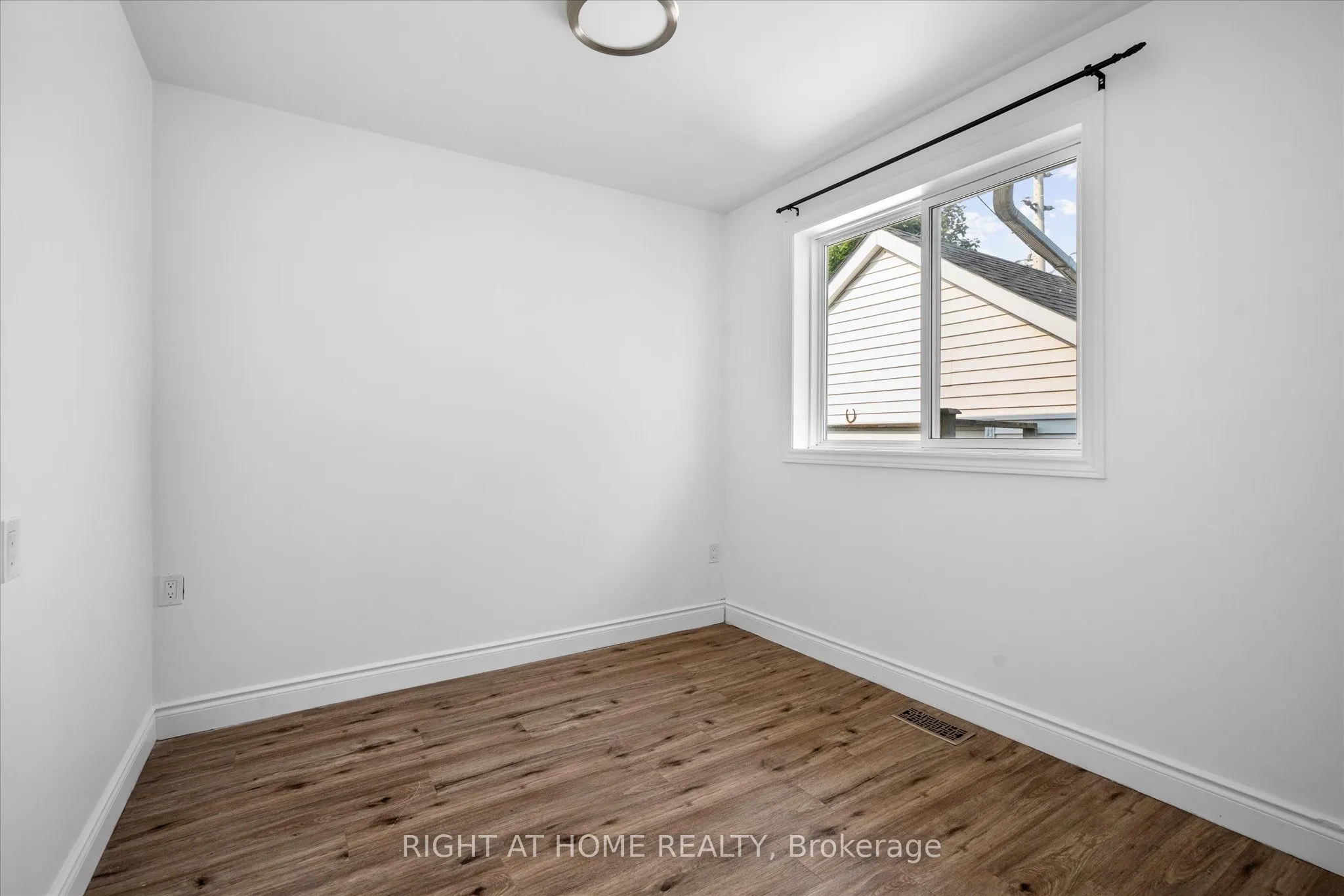7 Tulloch Drive