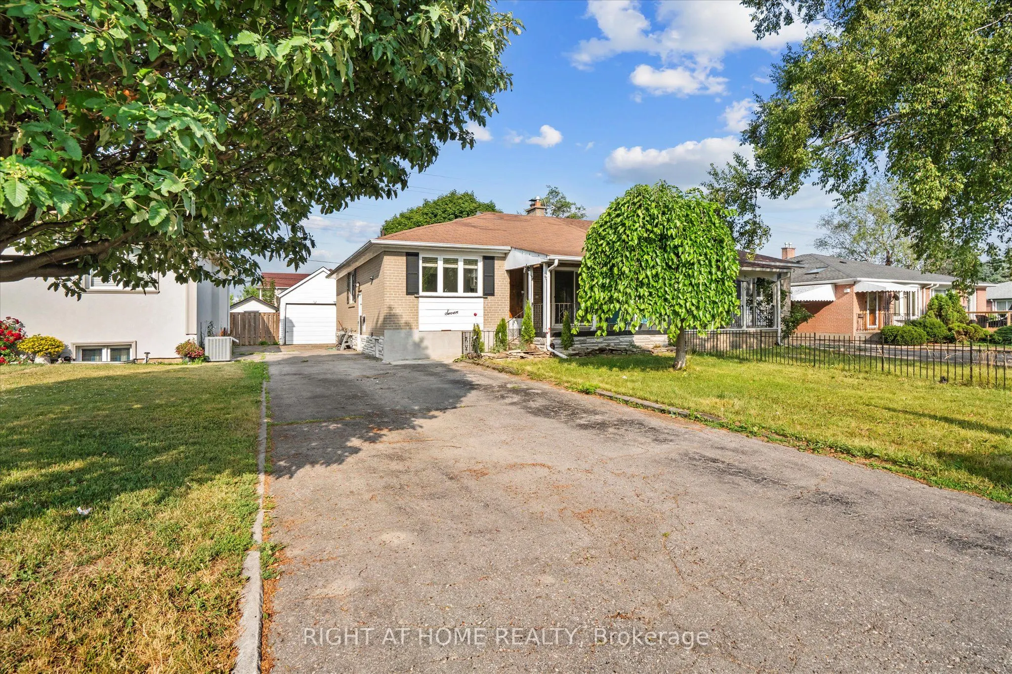 7 Tulloch Drive