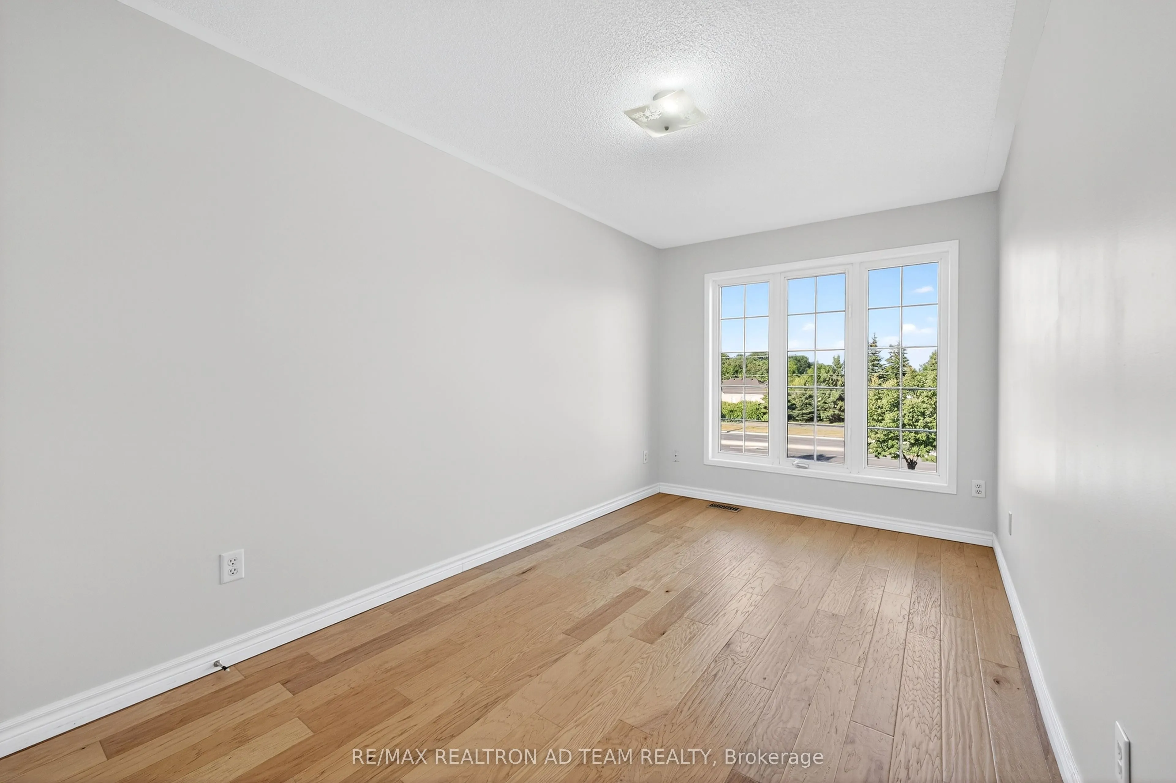 34 Unsworth Crescent