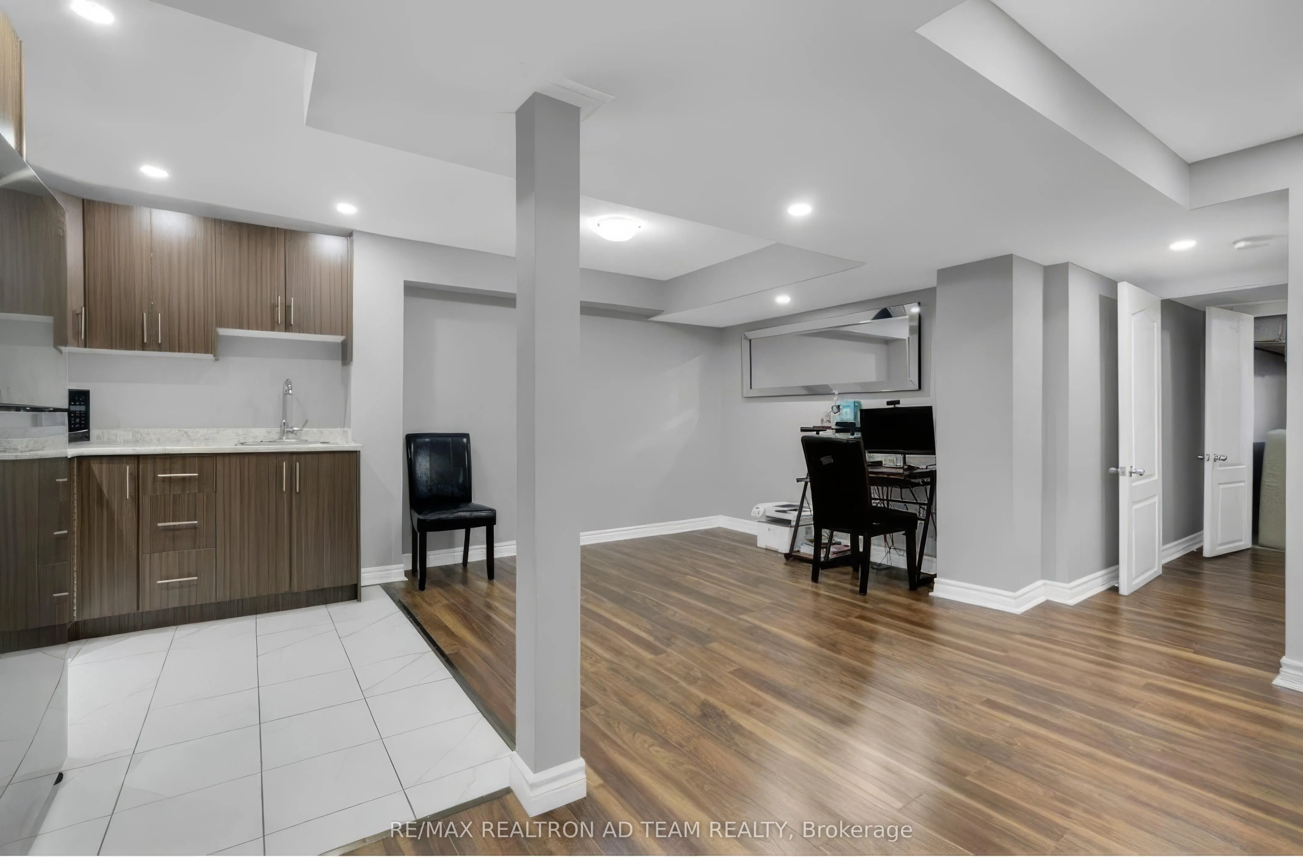 34 Unsworth Crescent