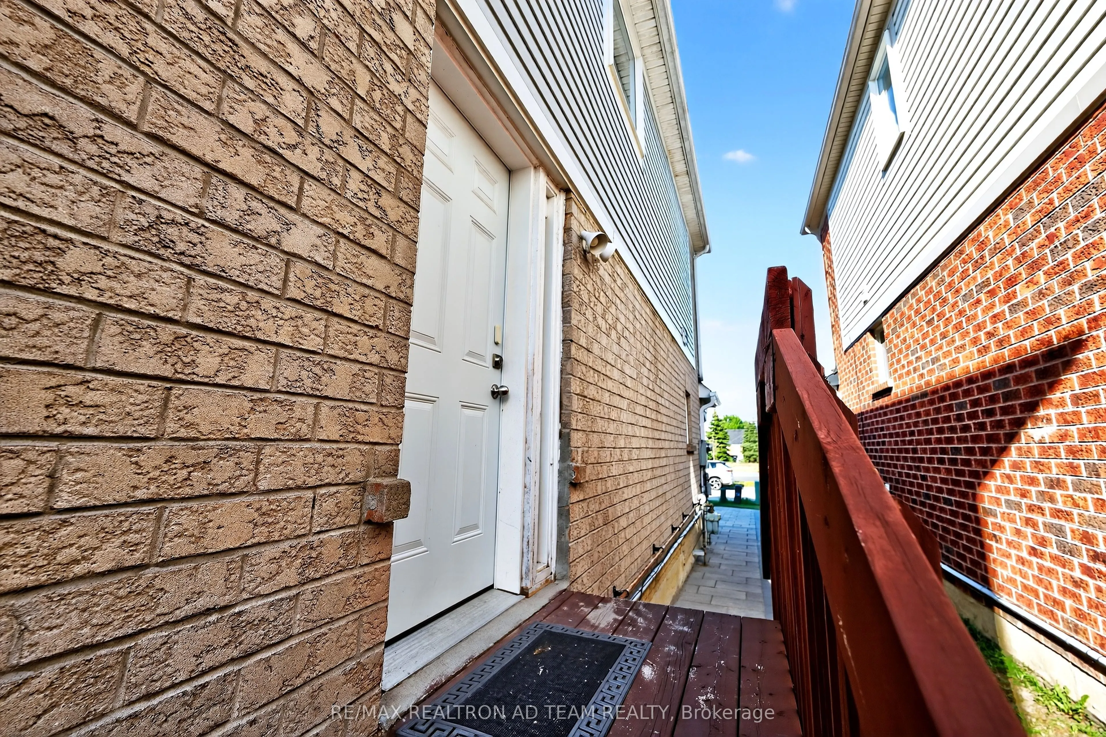 34 Unsworth Crescent