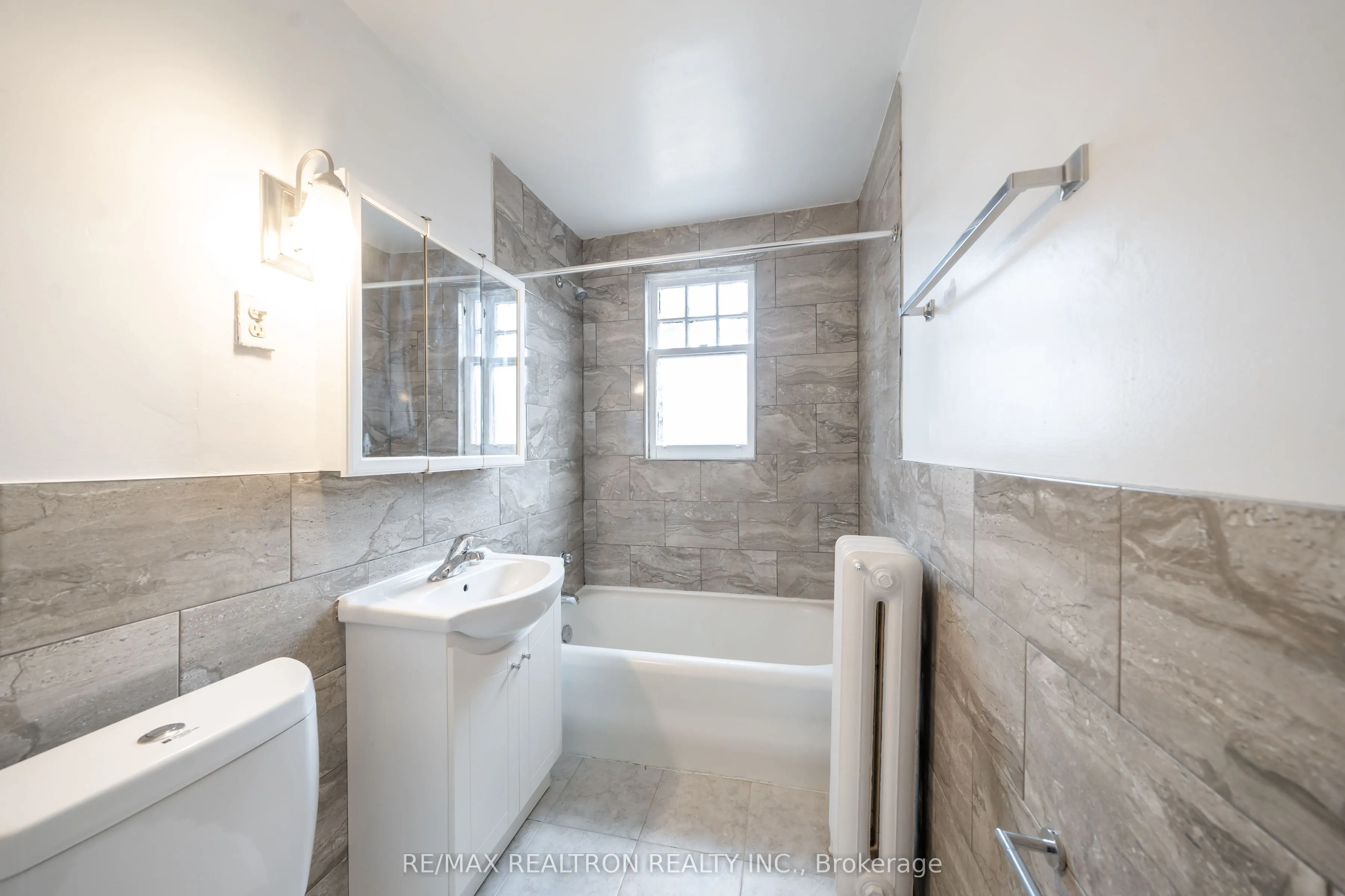 10 Kingston Road, #95