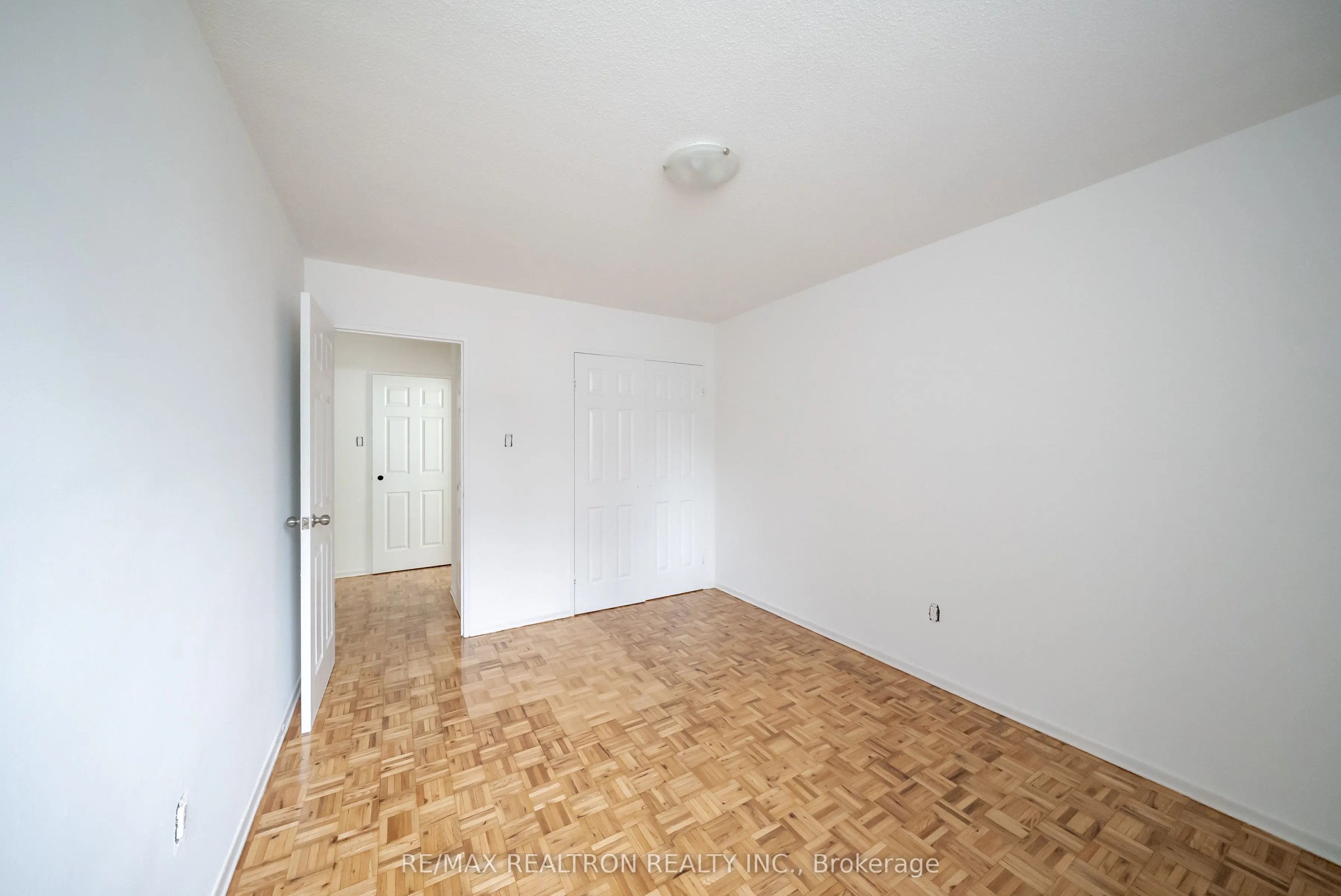 5 Glamorgan Avenue, #112