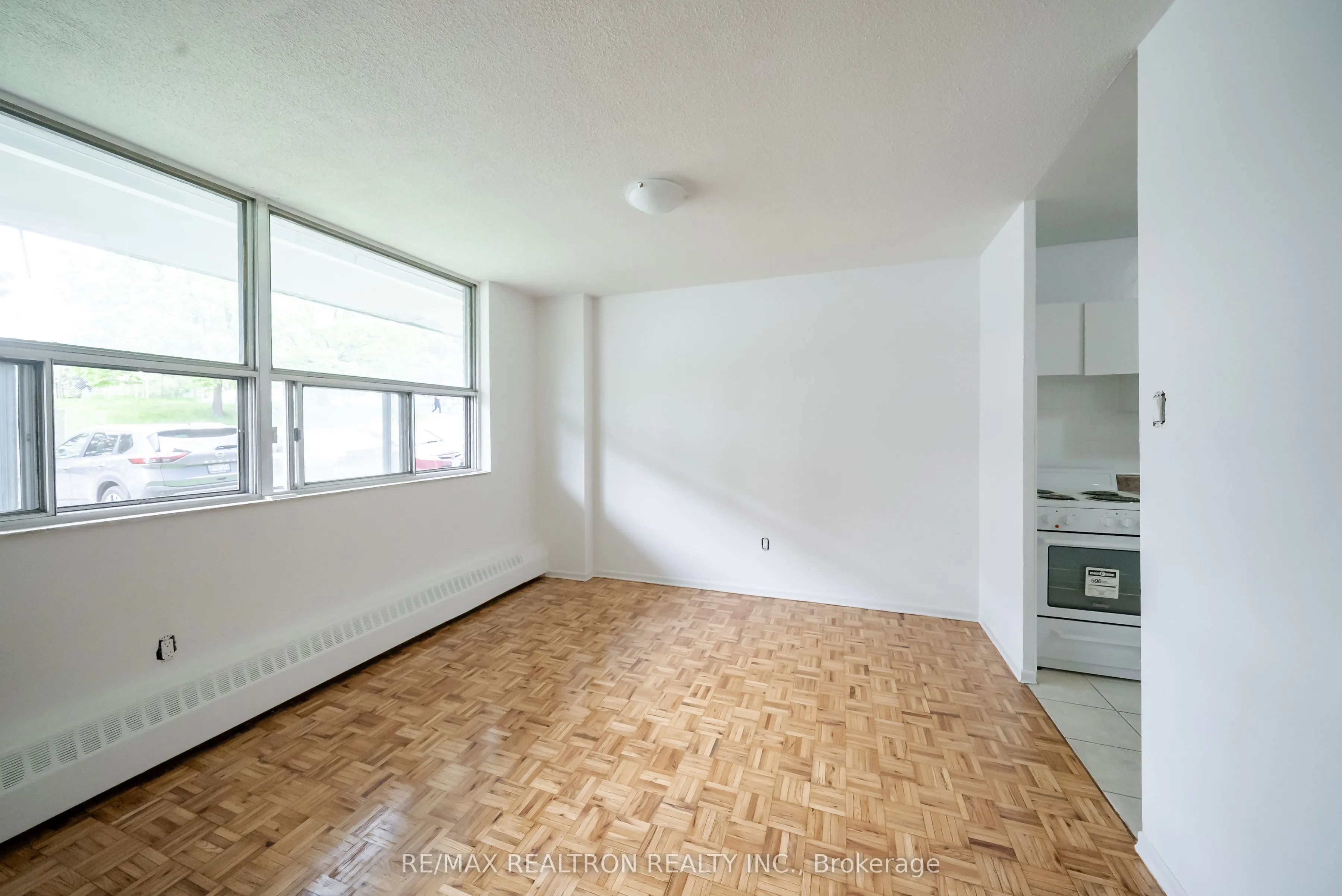 5 Glamorgan Avenue, #112