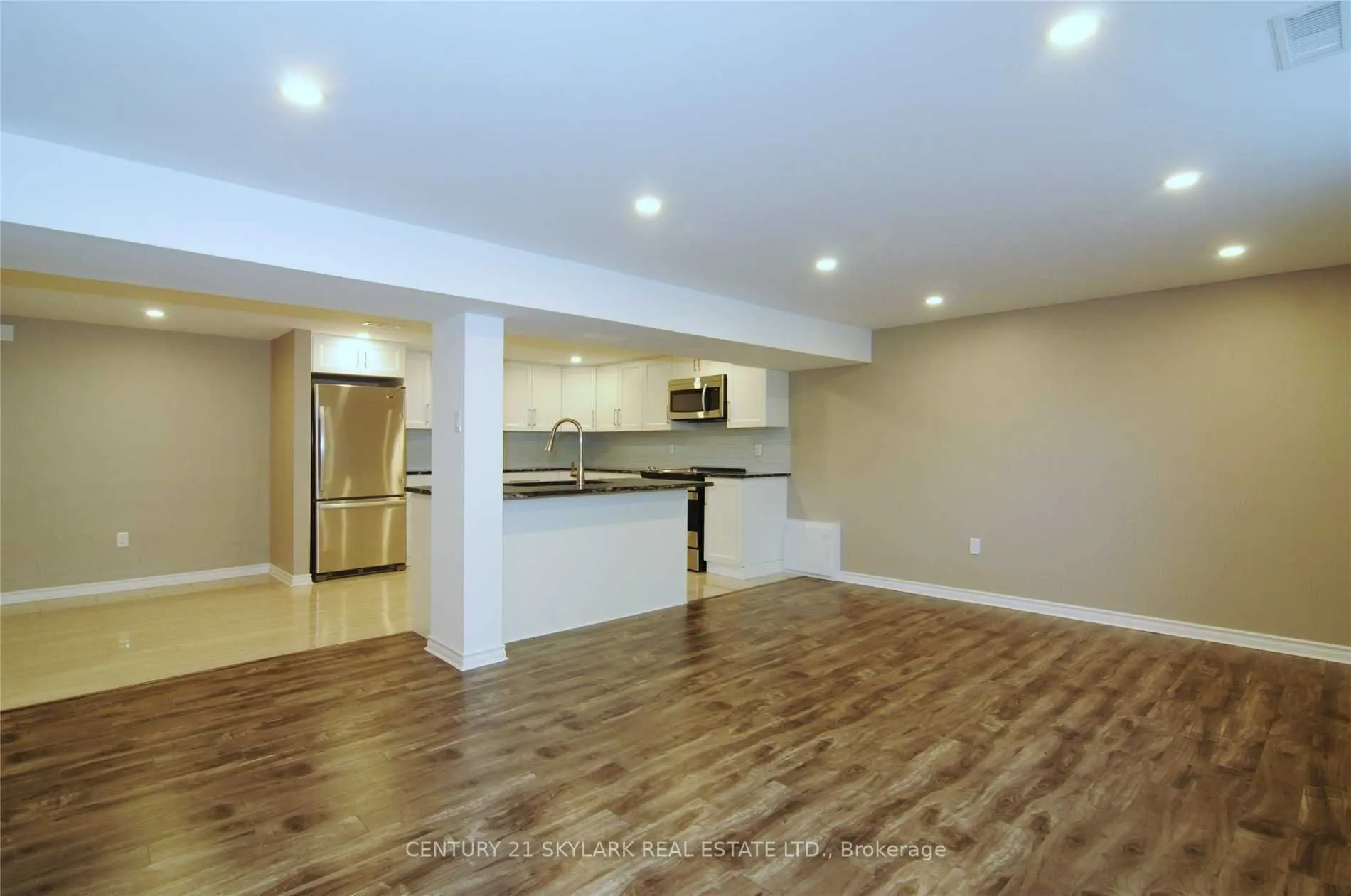 811A Helen Crescent