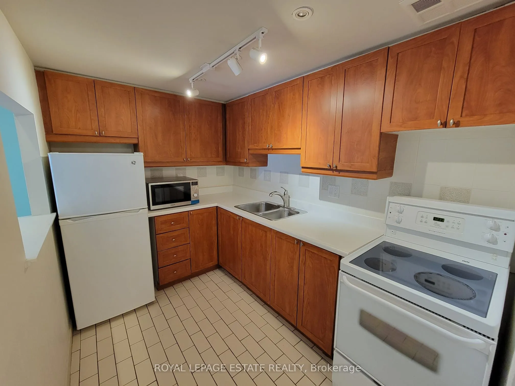61 Main Street, #105
