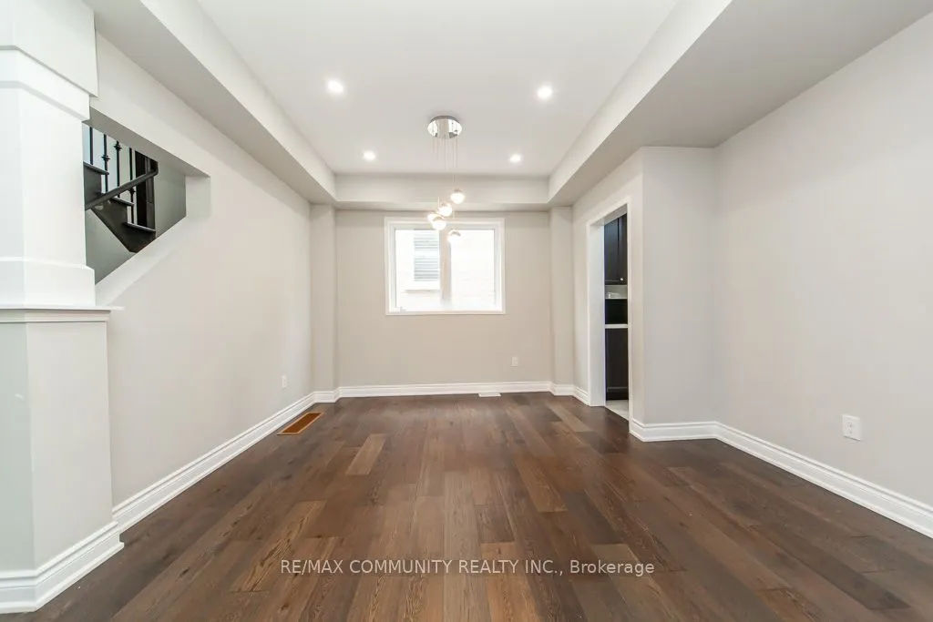 24 Raithby Crescent