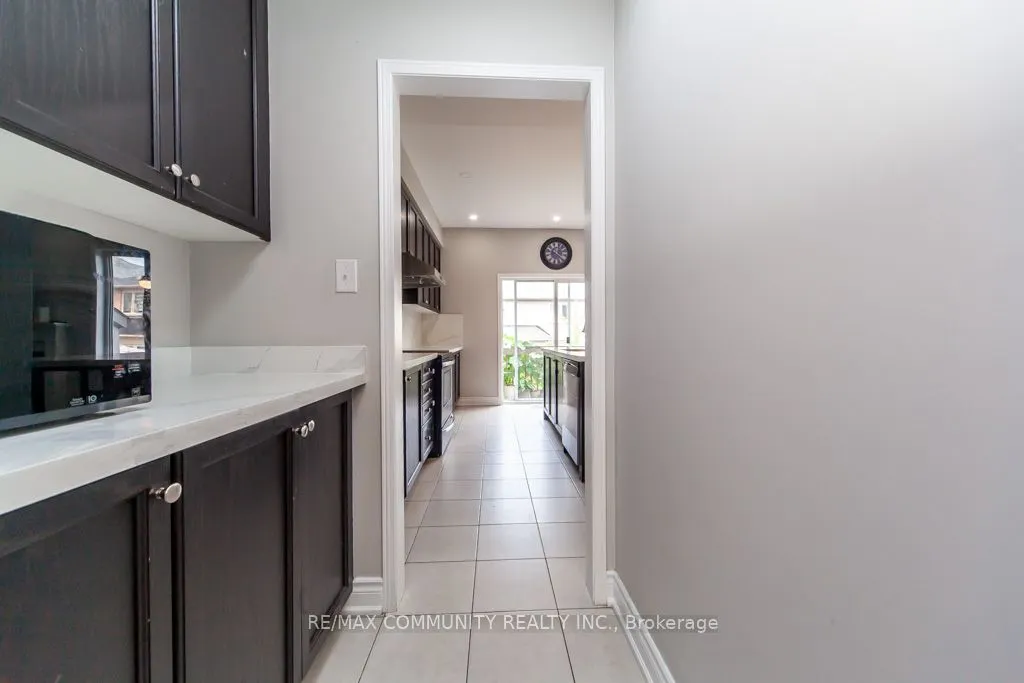 24 Raithby Crescent
