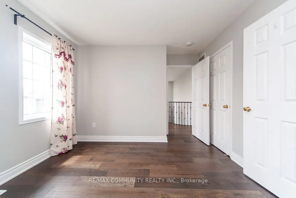24 Raithby Crescent