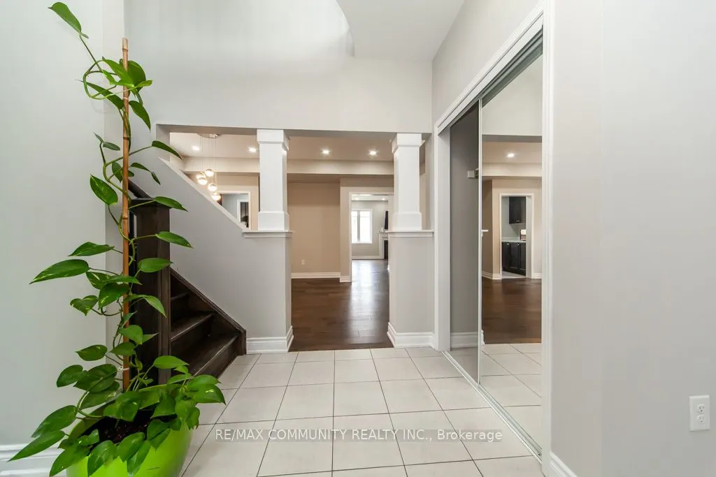 24 Raithby Crescent