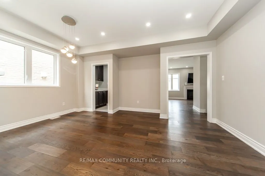 24 Raithby Crescent