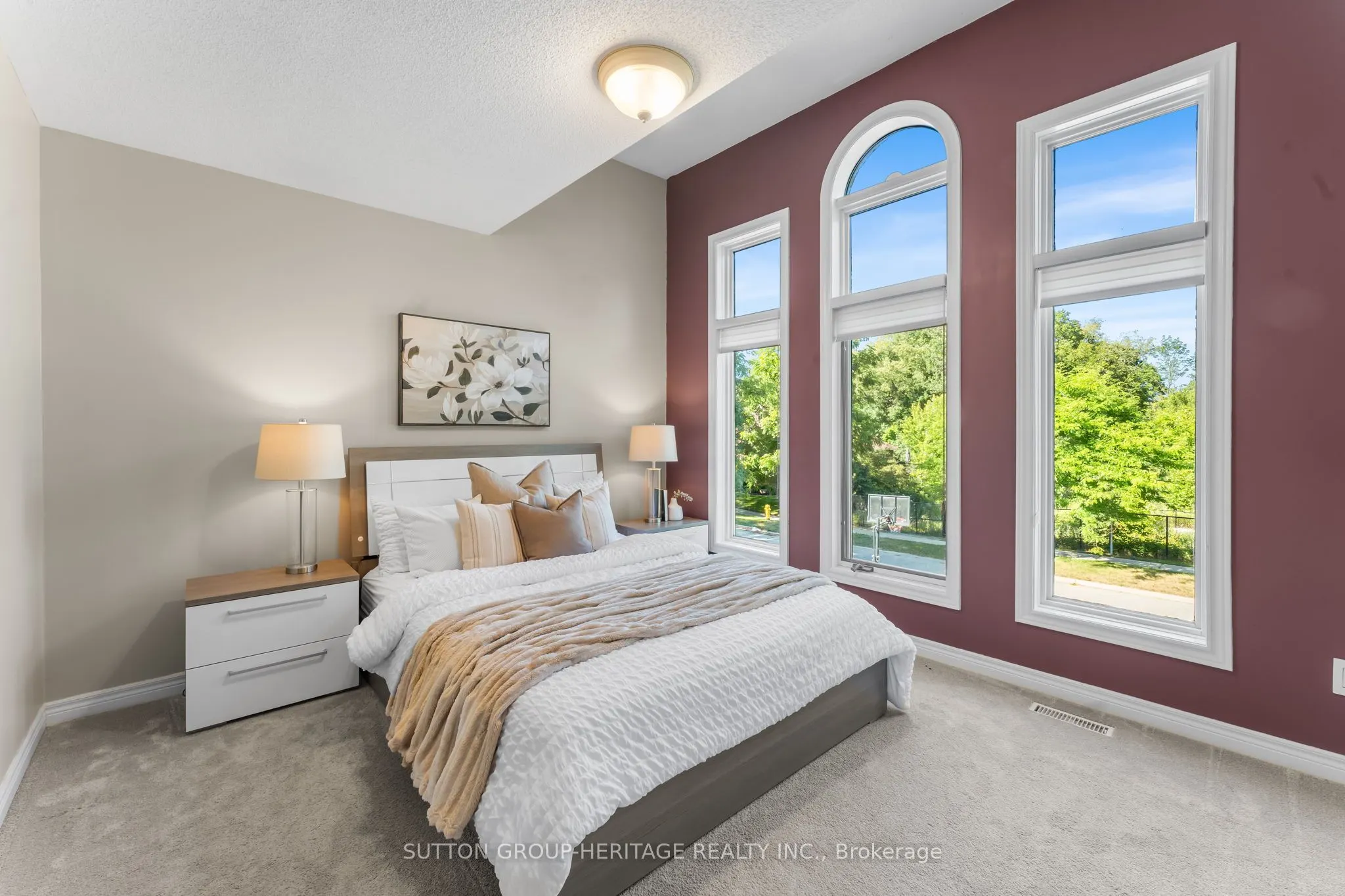 2300 Abbott Crescent