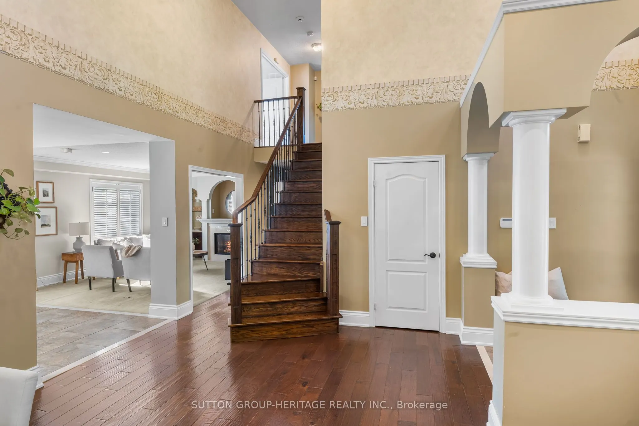 2300 Abbott Crescent