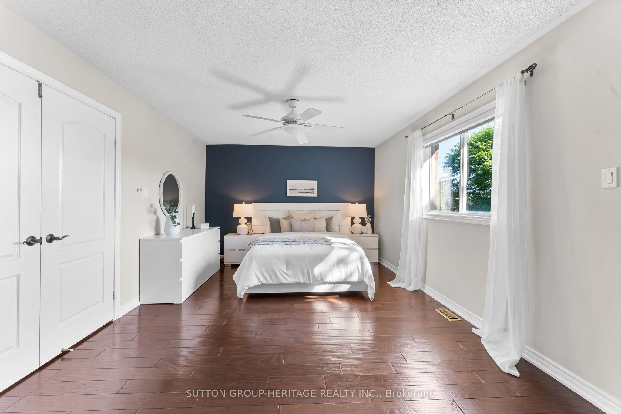 2300 Abbott Crescent
