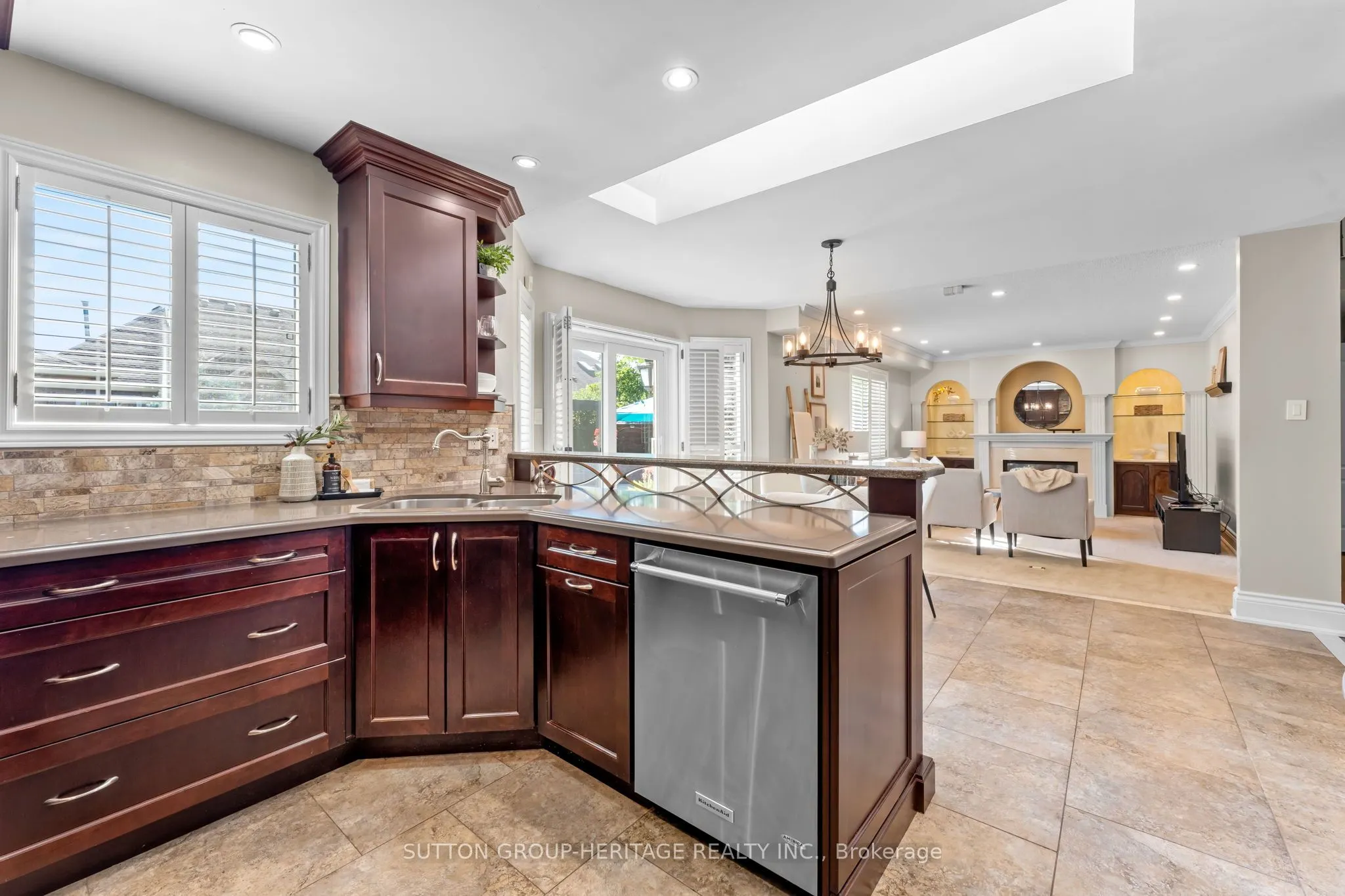 2300 Abbott Crescent